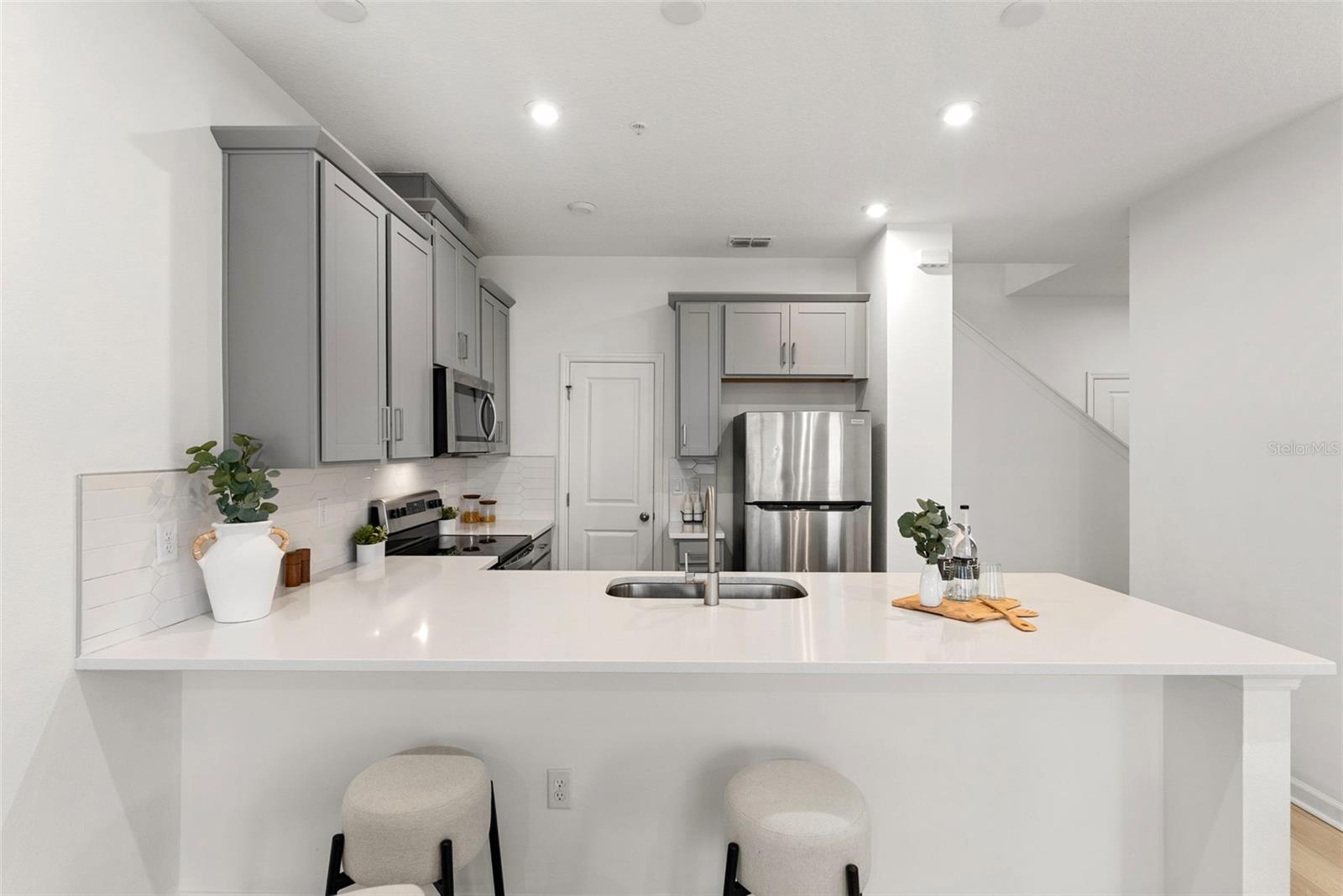 Image 8 of 37 For 11607 Sunsail Avenue