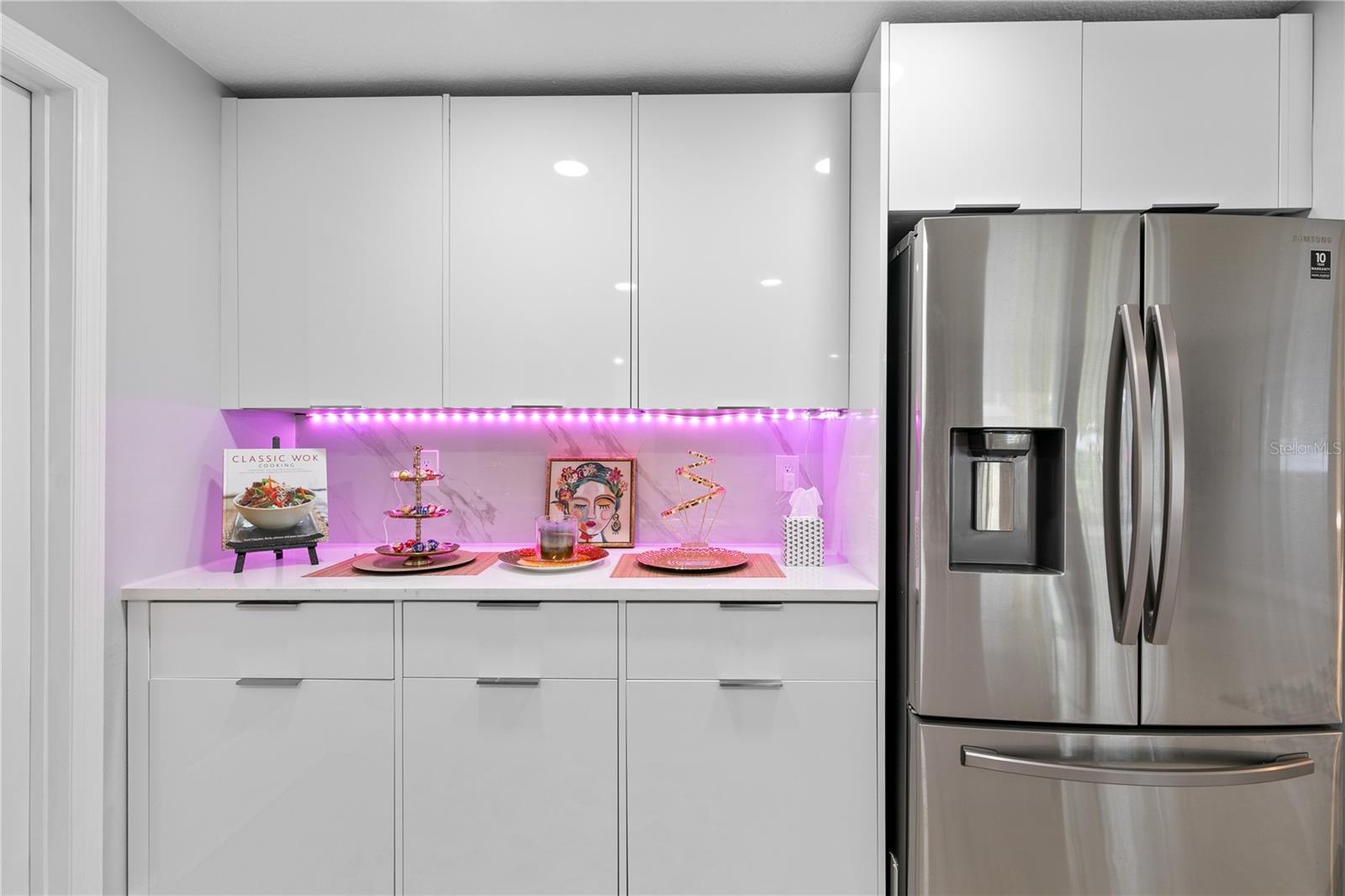 Image 16 of 35 For 3201 Martin Street