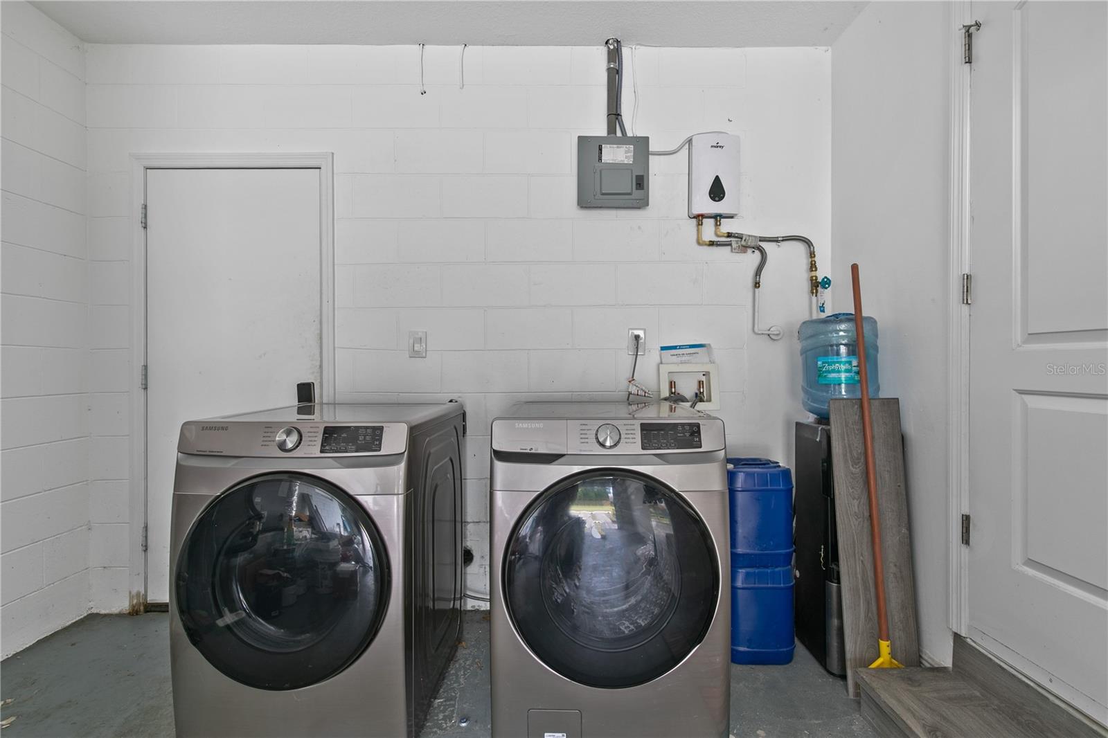 Image 29 of 35 For 3201 Martin Street