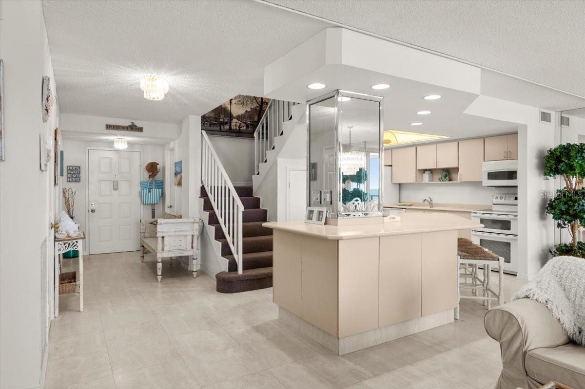 Image 21 of 62 For 901 Atlantic Avenue Ph3