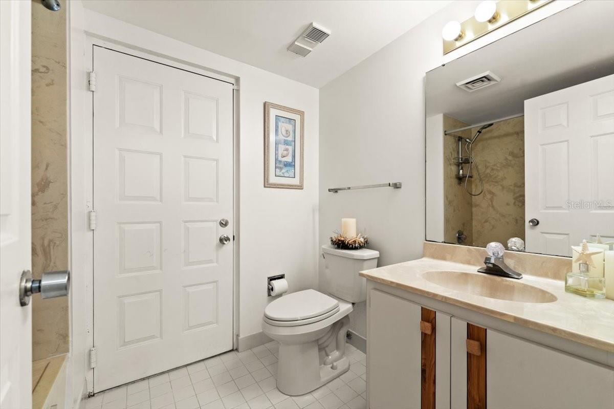 Image 29 of 62 For 901 Atlantic Avenue Ph3