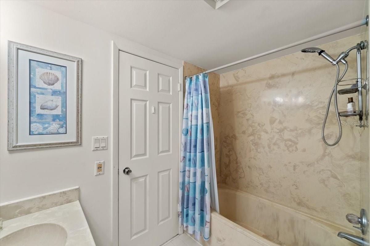 Image 30 of 62 For 901 Atlantic Avenue Ph3