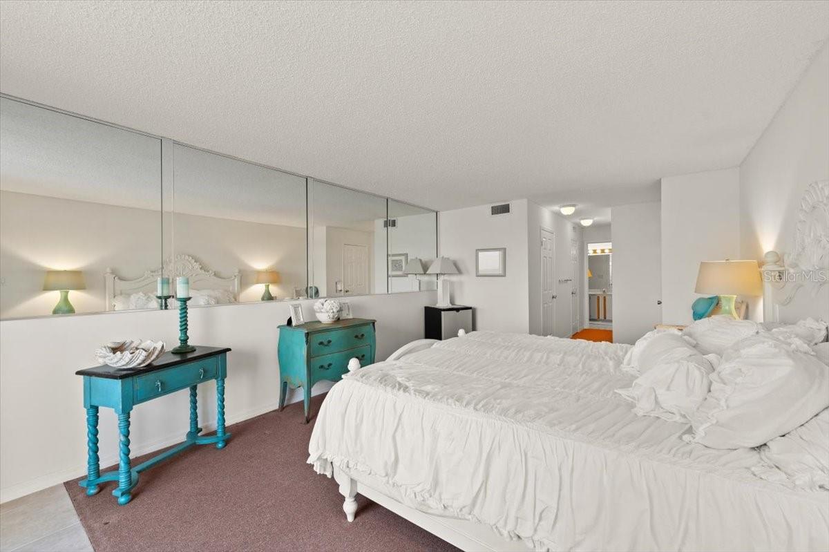 Image 34 of 62 For 901 Atlantic Avenue Ph3