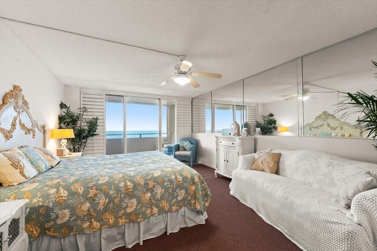 Image 40 of 62 For 901 Atlantic Avenue Ph3