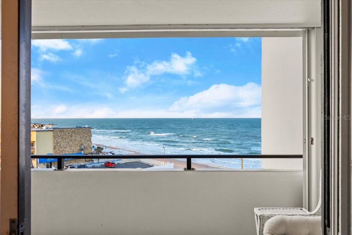 Image 41 of 62 For 901 Atlantic Avenue Ph3