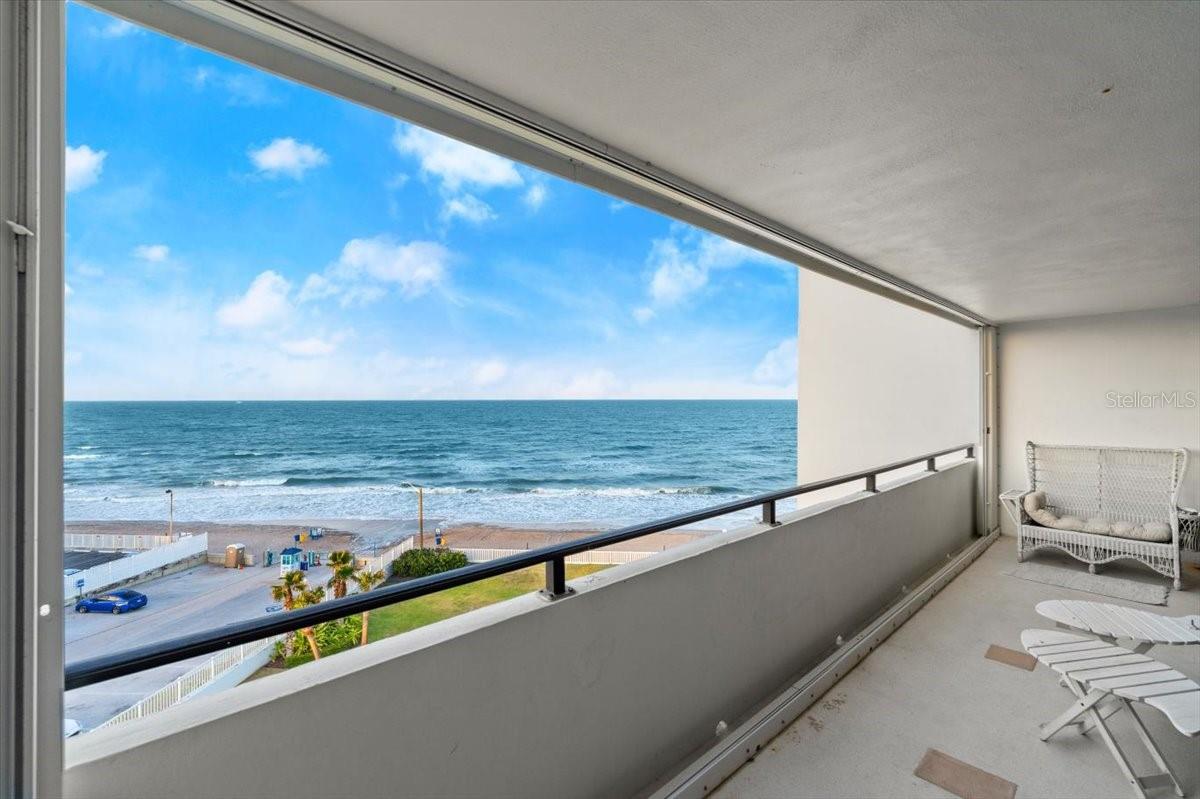 Image 42 of 62 For 901 Atlantic Avenue Ph3