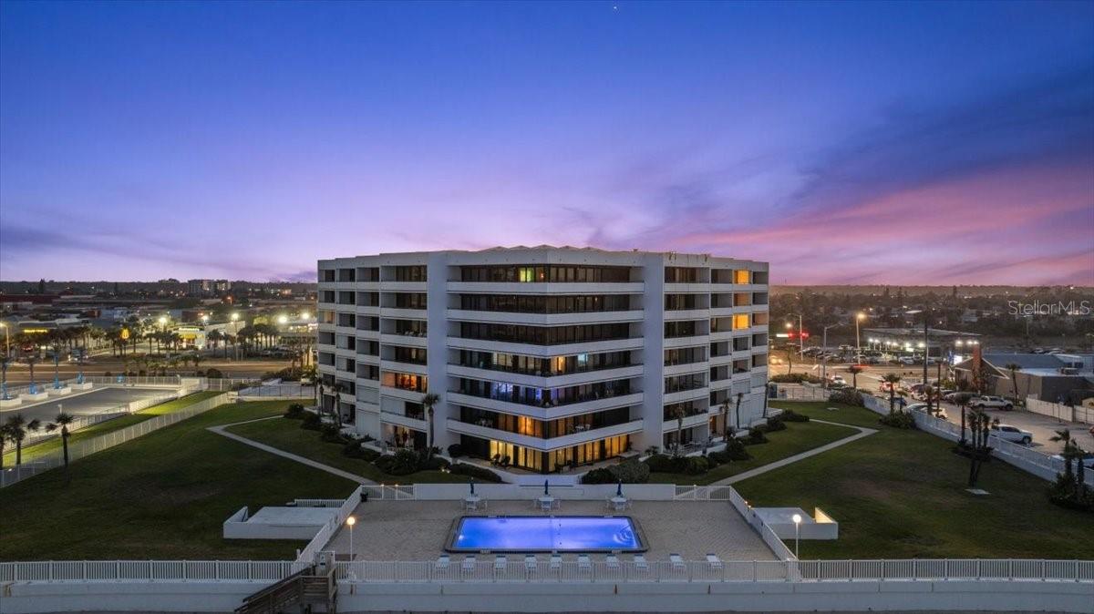 Image 58 of 62 For 901 Atlantic Avenue Ph3