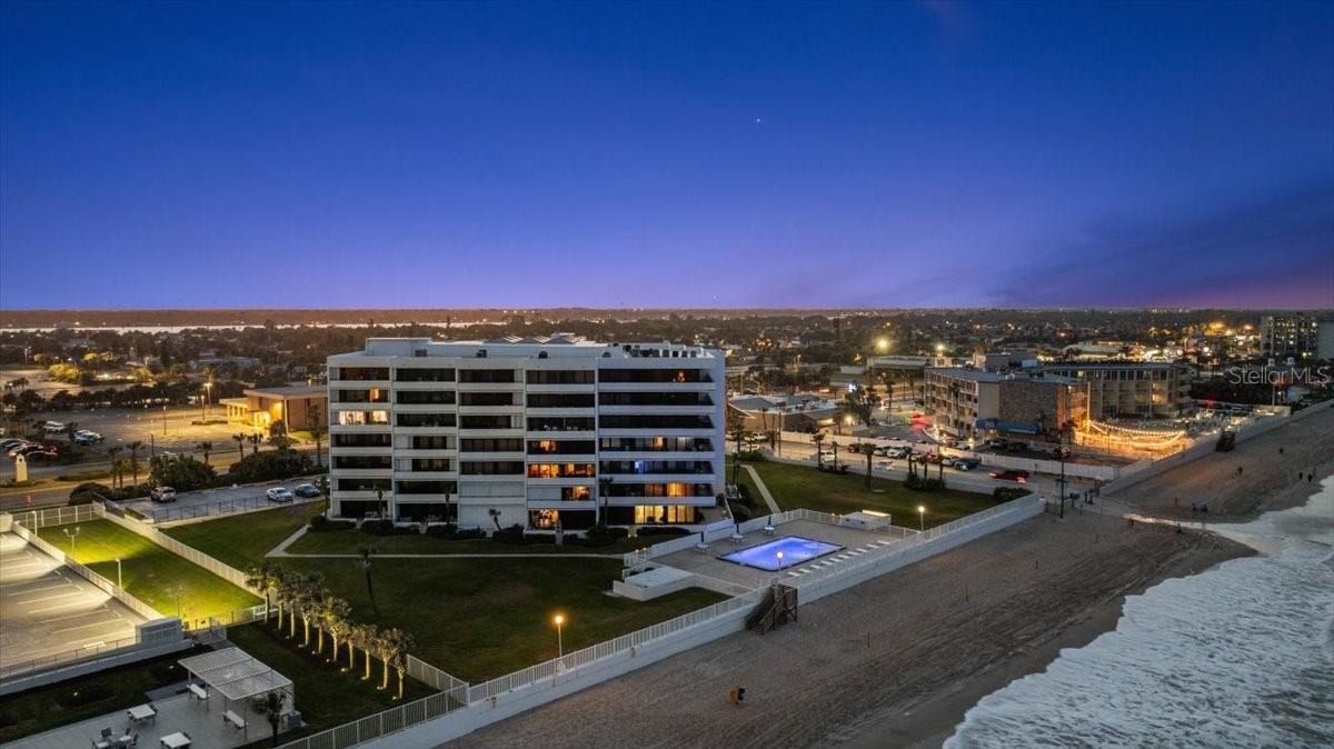 Image 60 of 62 For 901 Atlantic Avenue Ph3