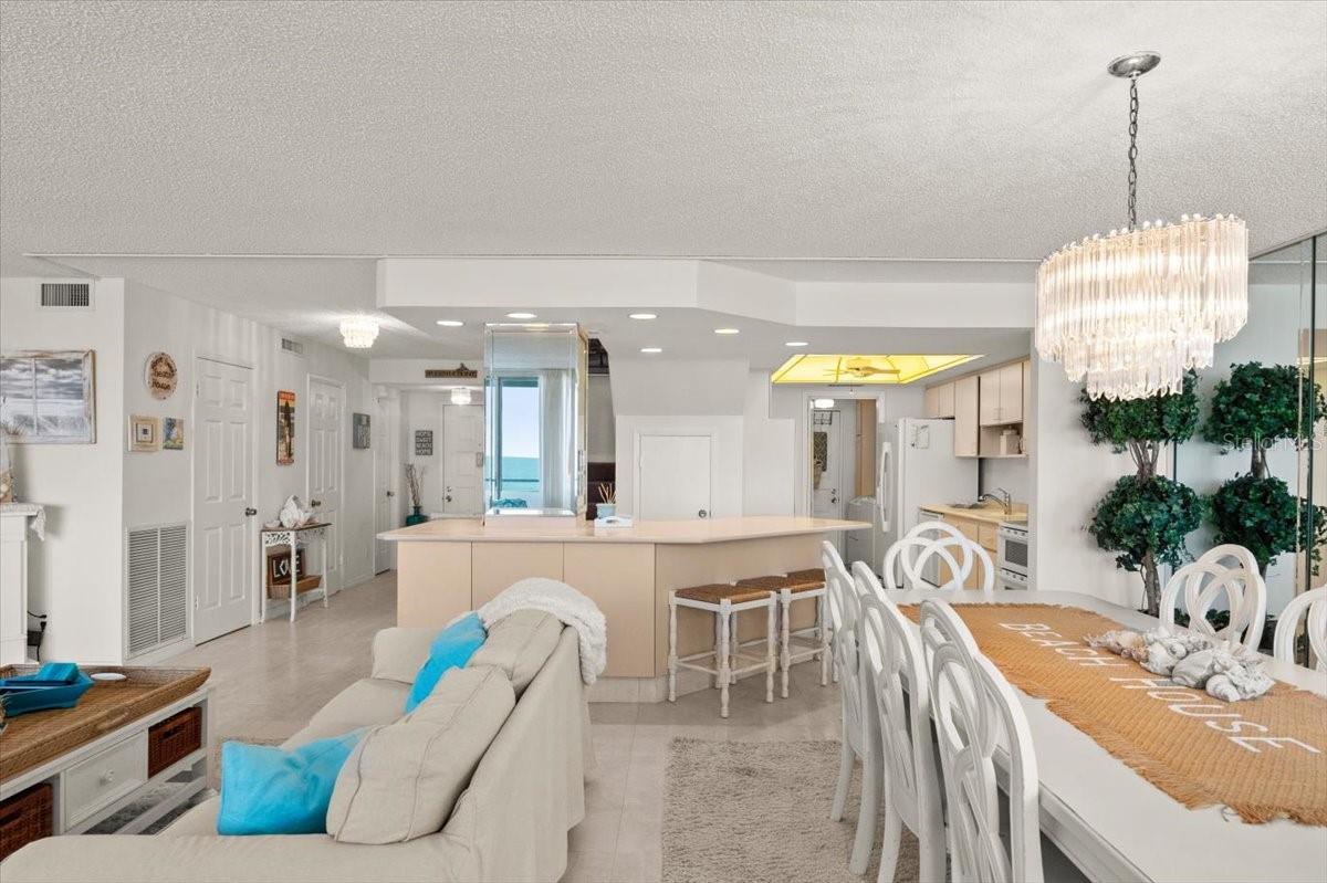 Image 8 of 62 For 901 Atlantic Avenue Ph3