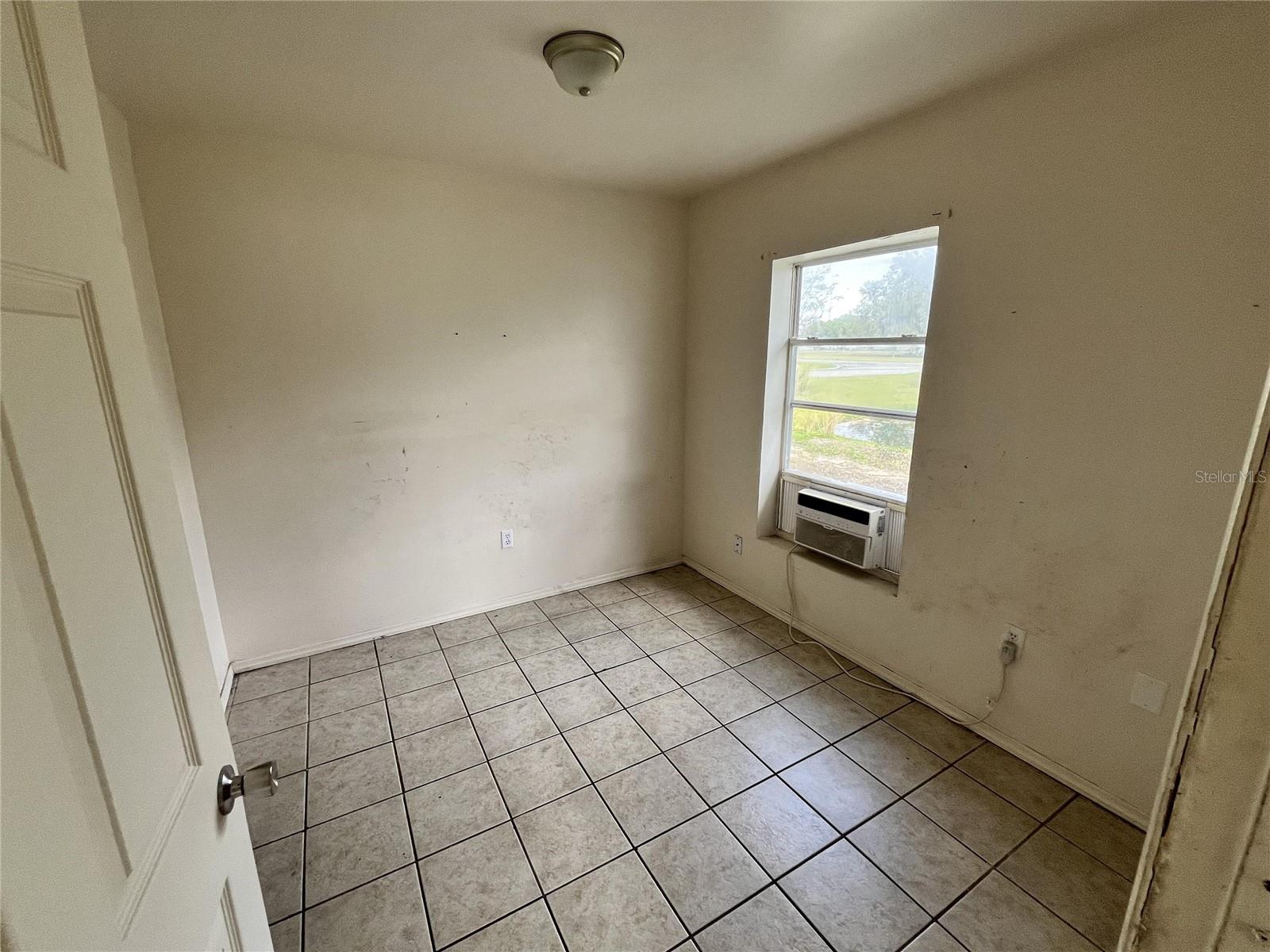 Image 5 of 9 For 311 Magnolia Street 2