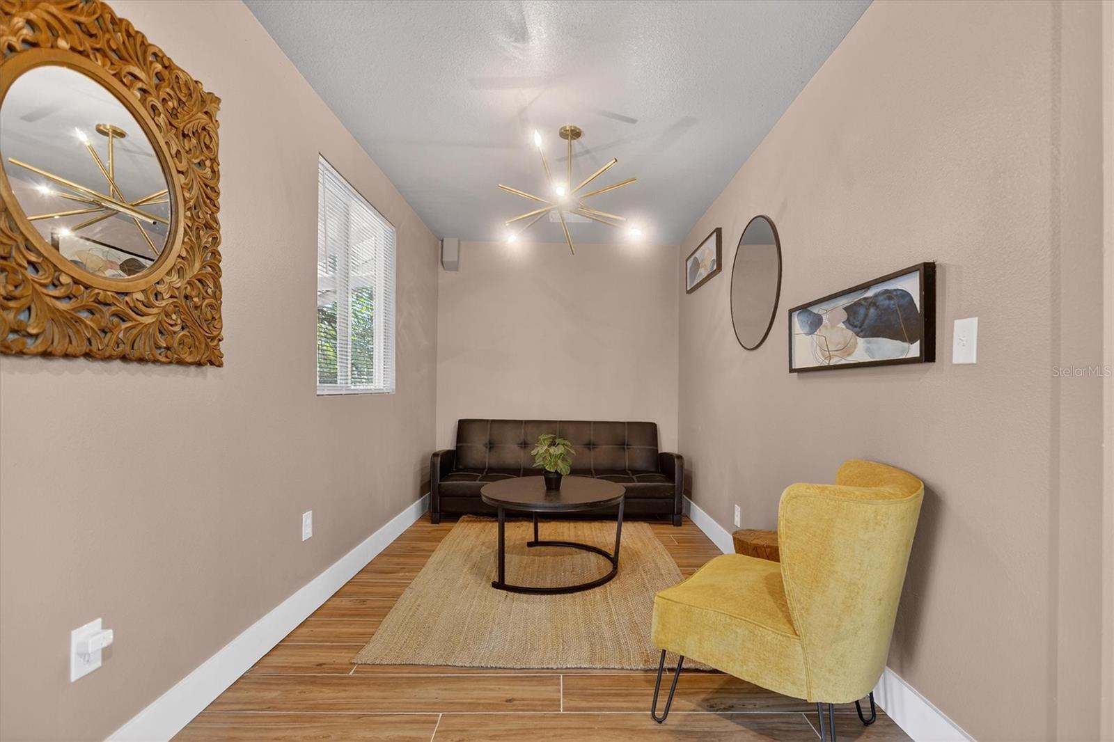 Image 16 of 48 For 917 Mack Avenue