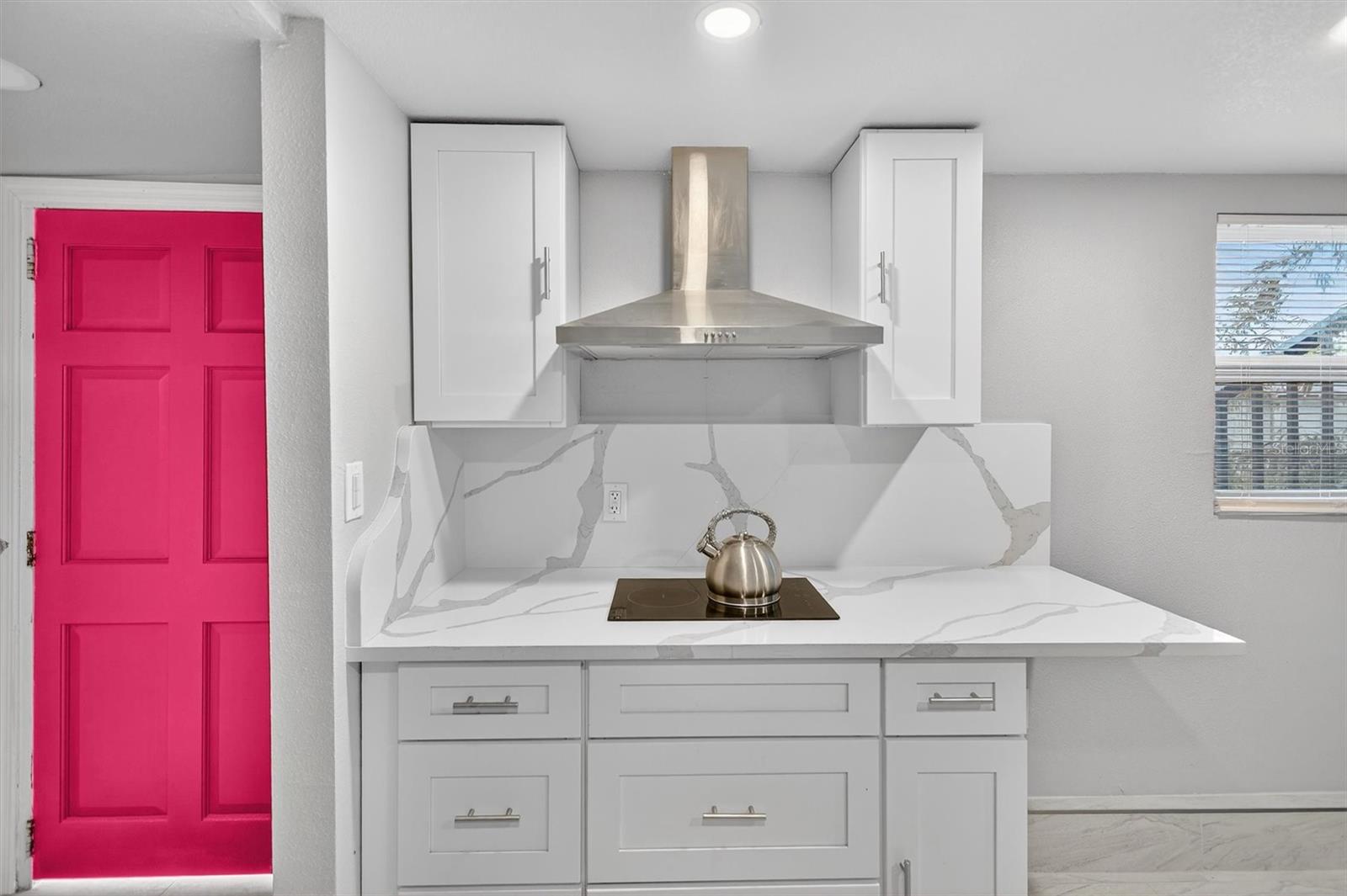 Image 27 of 48 For 917 Mack Avenue