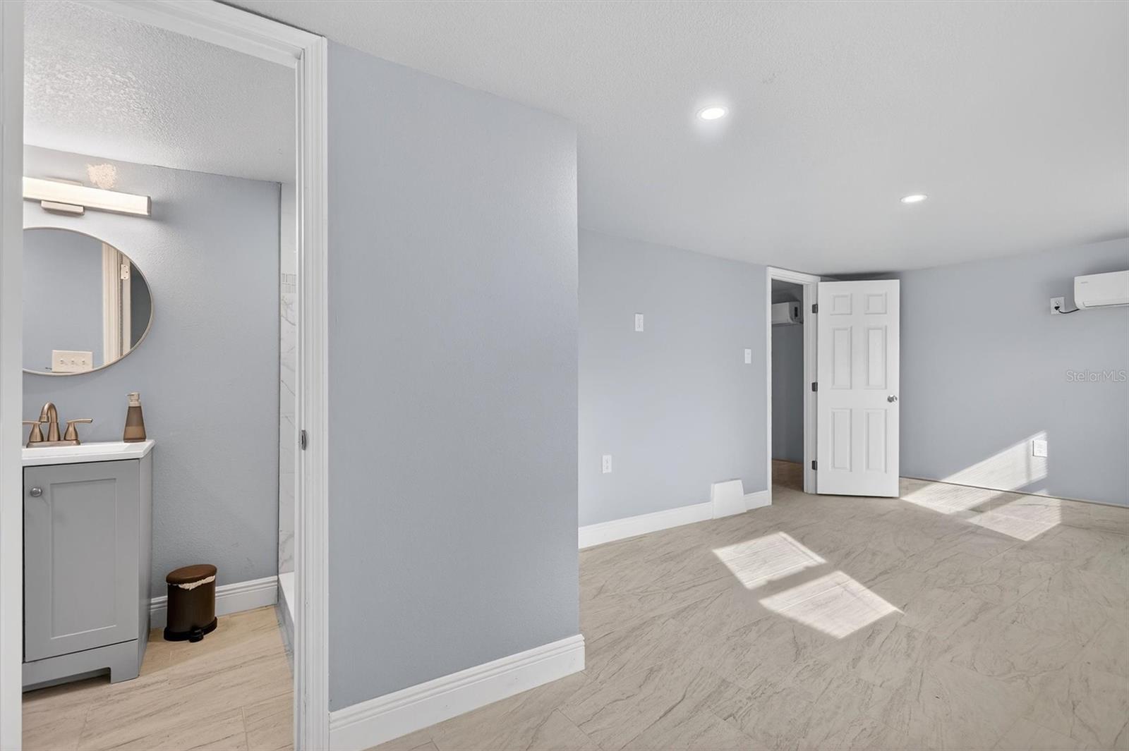 Image 36 of 48 For 917 Mack Avenue