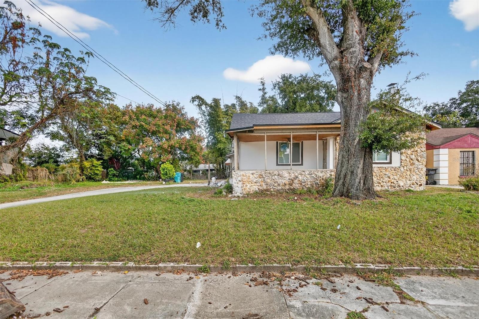 Image 4 of 48 For 917 Mack Avenue