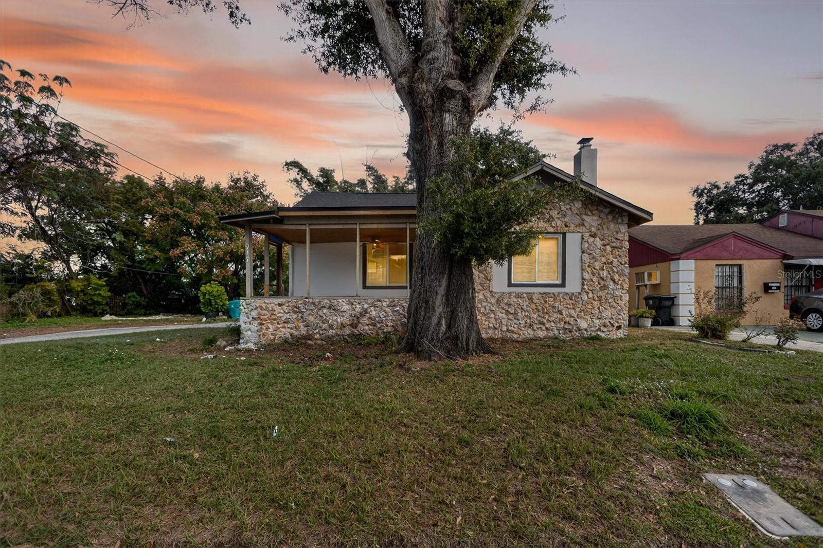 Image 6 of 48 For 917 Mack Avenue