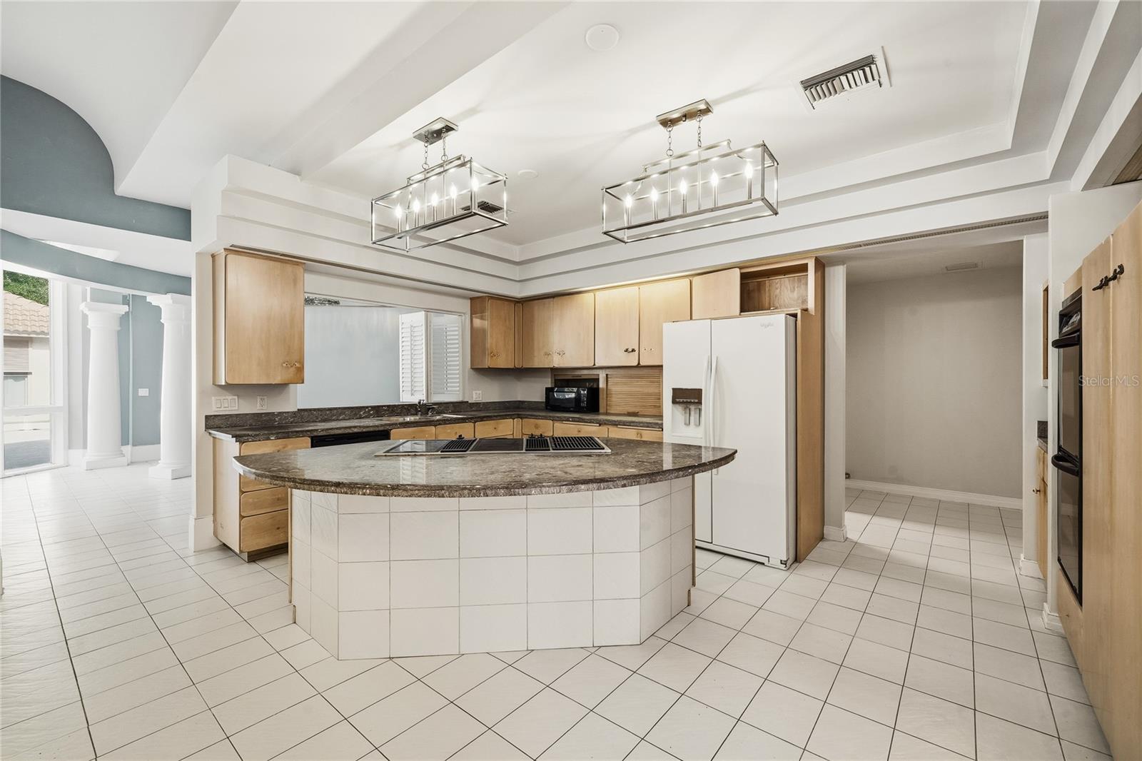 Image 12 of 42 For 803 Sweetwater Club Boulevard