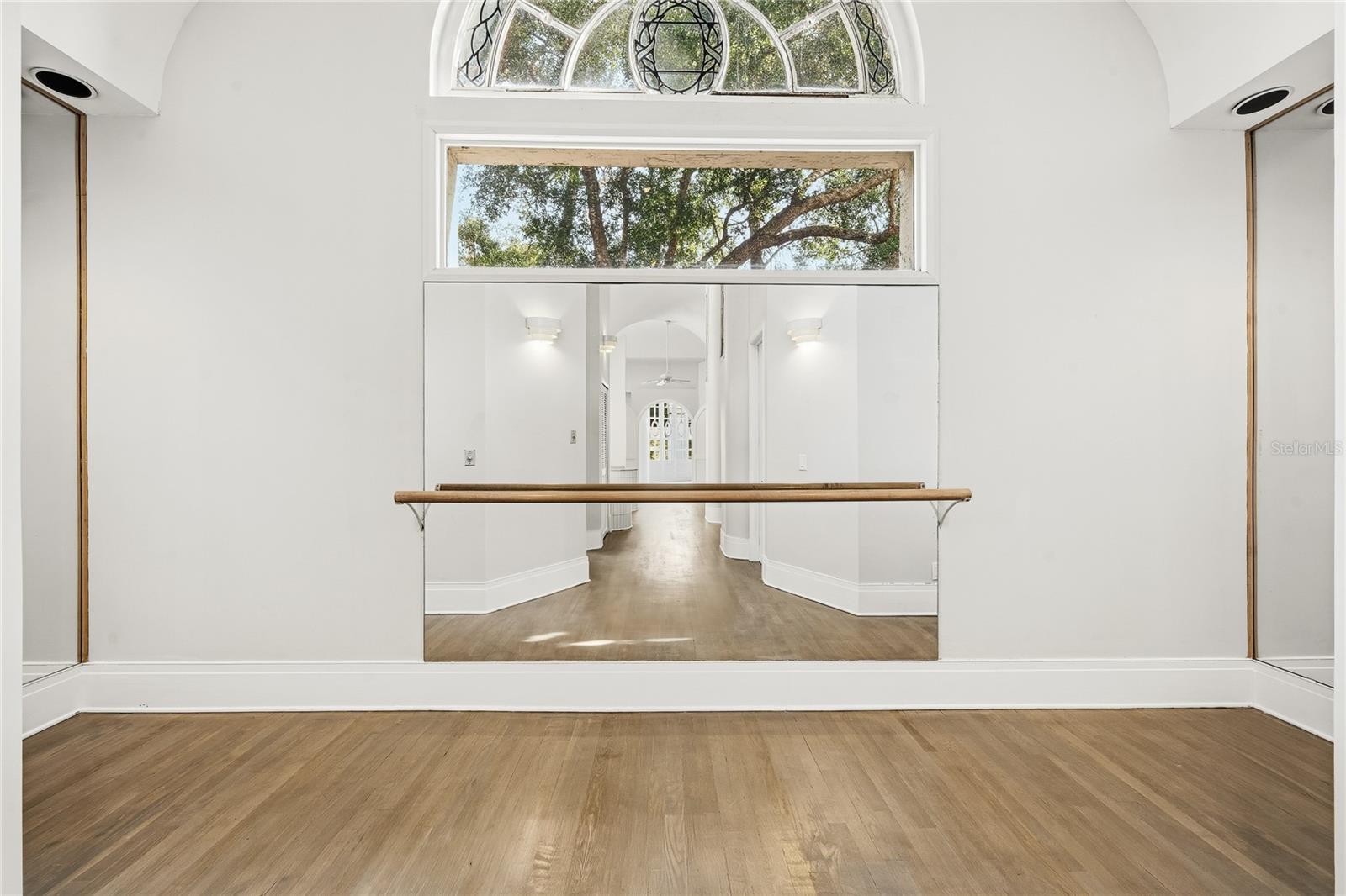 Image 27 of 42 For 803 Sweetwater Club Boulevard