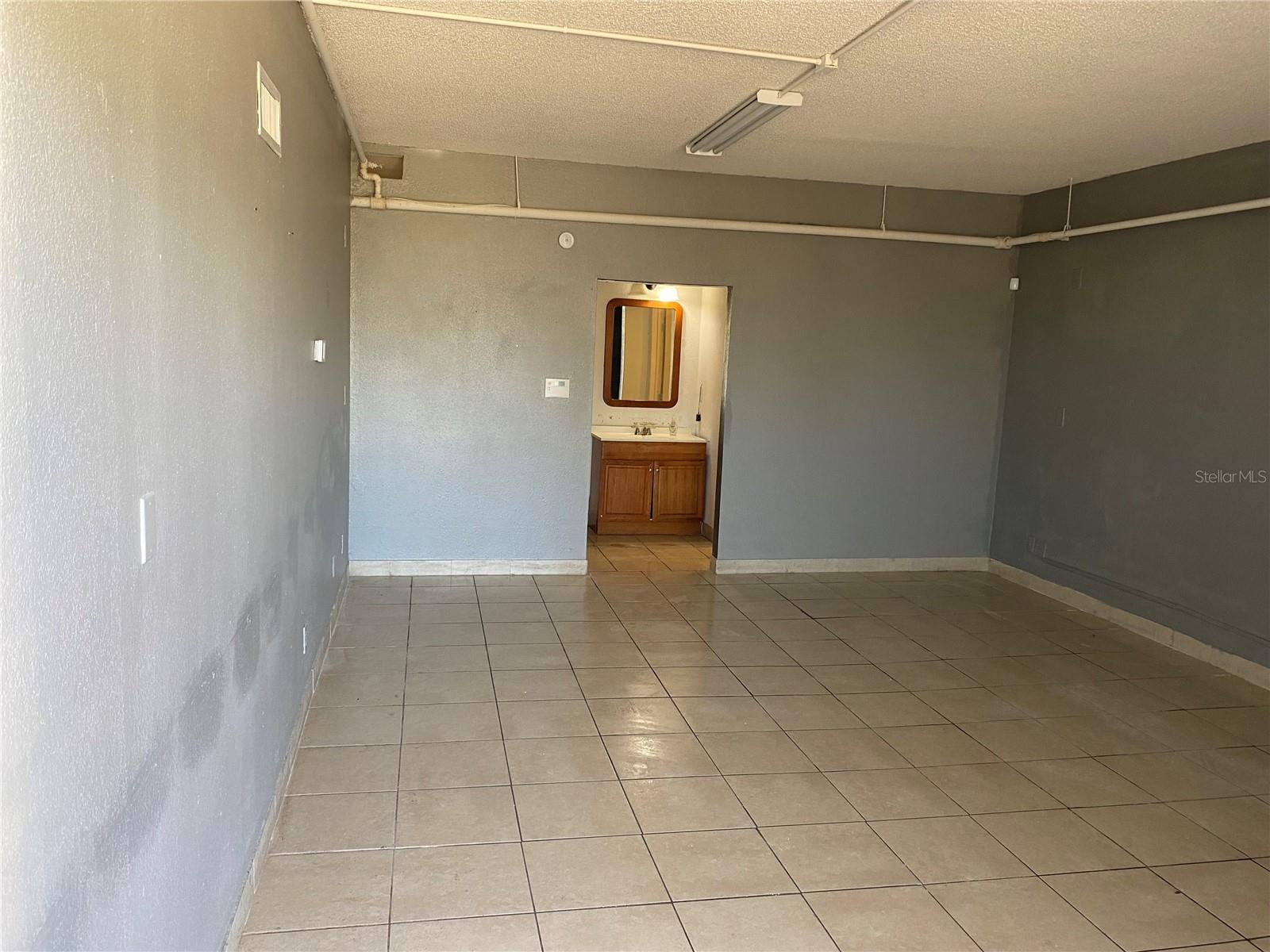 Image 2 of 9 For 8421 Orange Blossom Trail 220