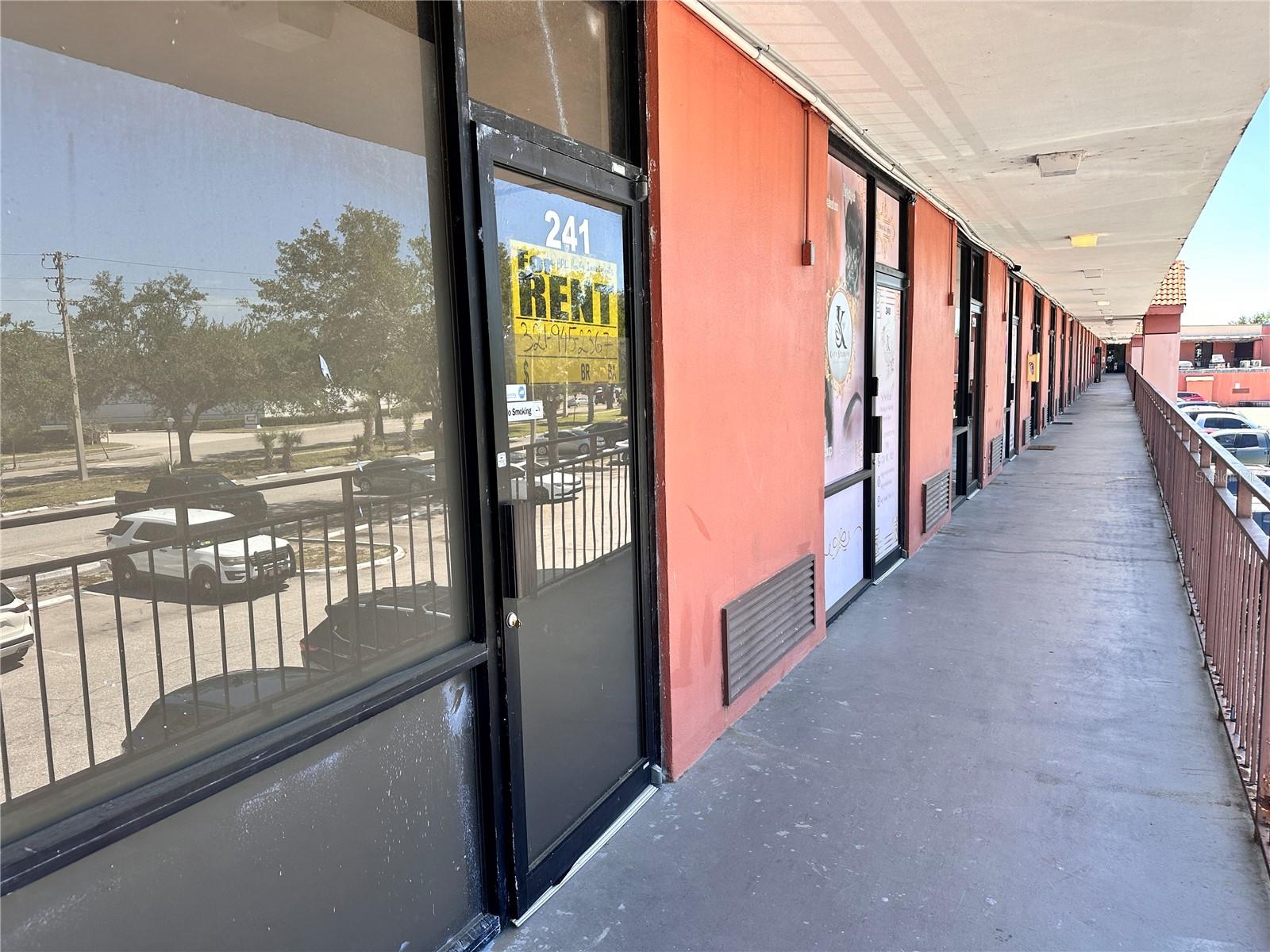 Image 7 of 9 For 8421 Orange Blossom Trail 220