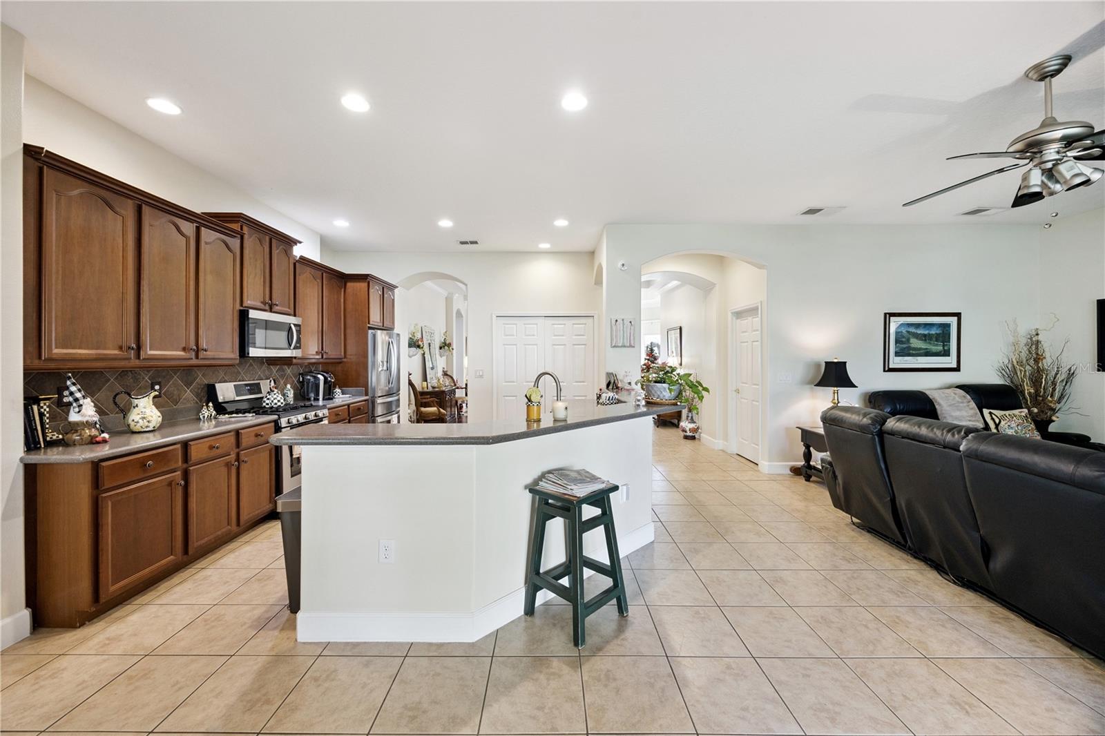 Image 20 of 40 For 4533 River Gem Avenue