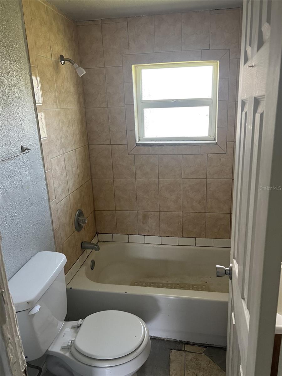 Image 2 of 8 For 507 6th Street