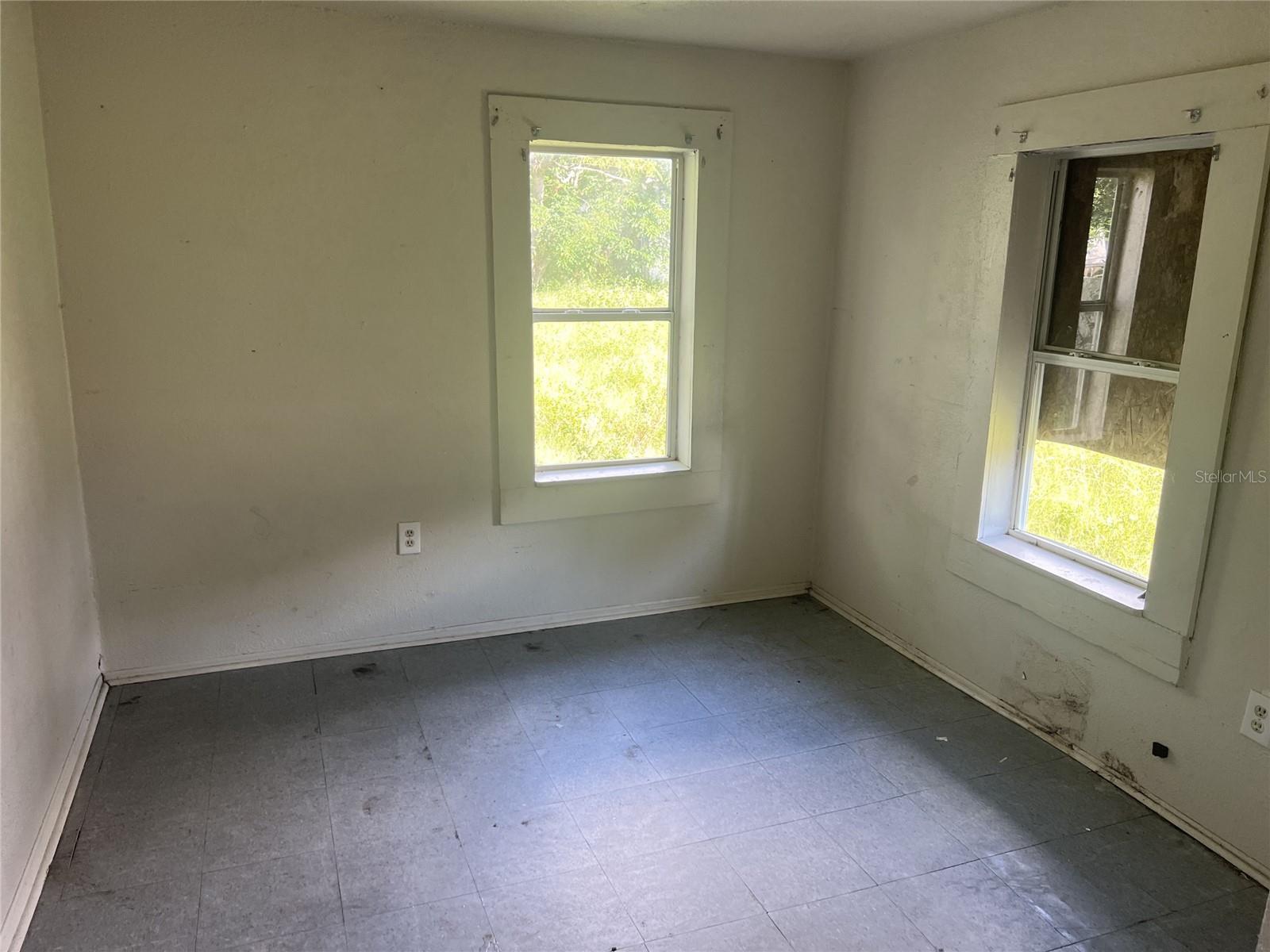 Image 3 of 8 For 507 6th Street