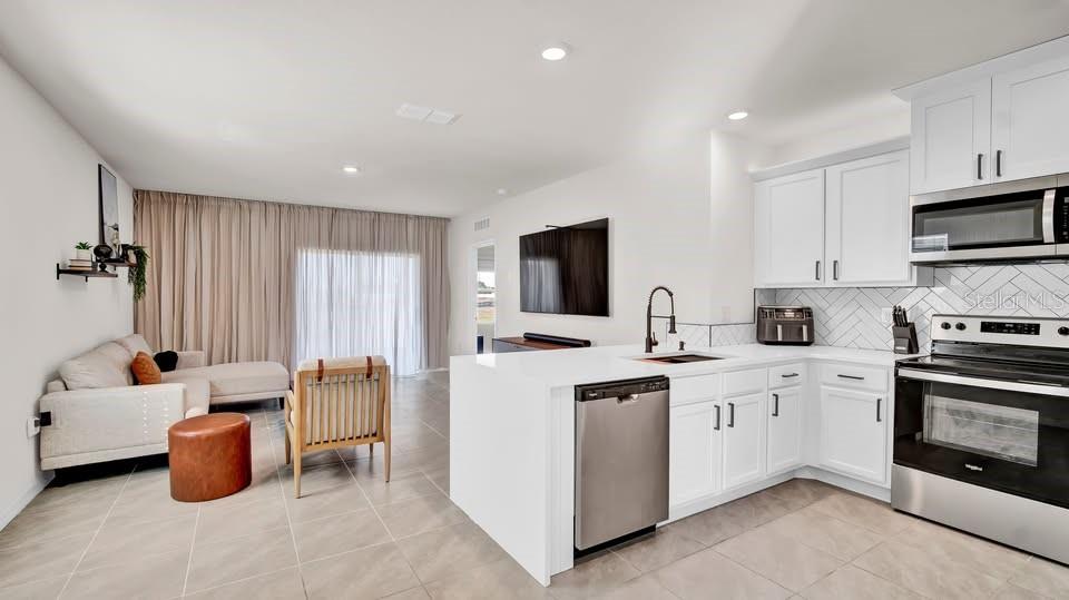 Image 10 of 27 For 2722 Reddish Egret Bend