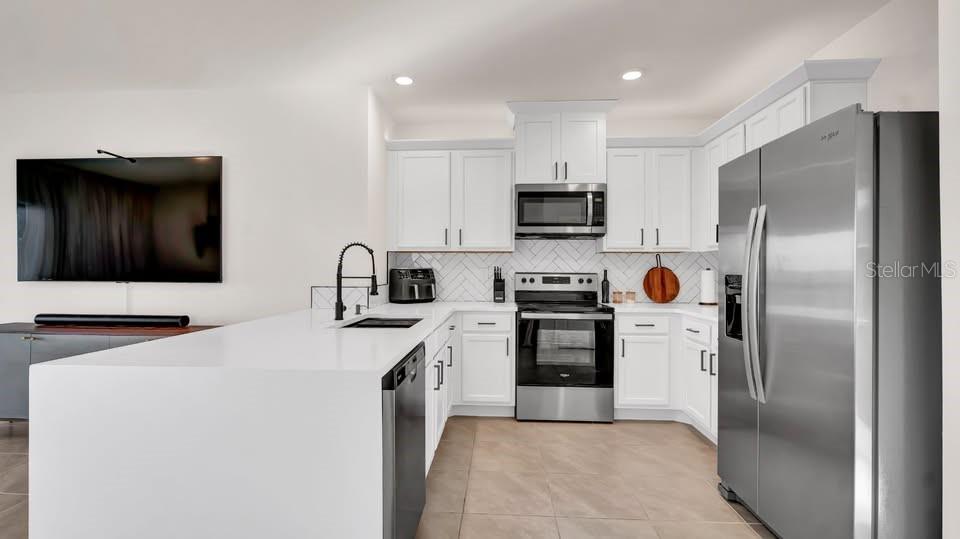 Image 8 of 27 For 2722 Reddish Egret Bend