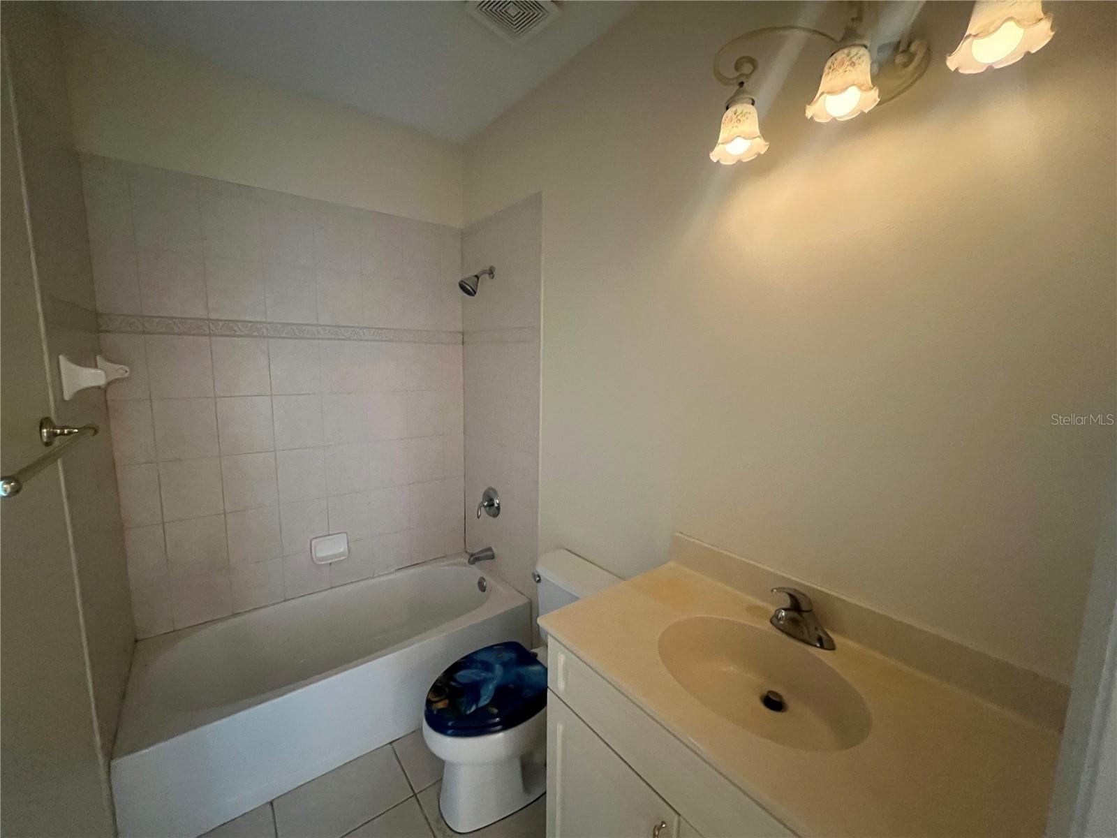 Image 9 of 15 For 10 Lewis Shire Place