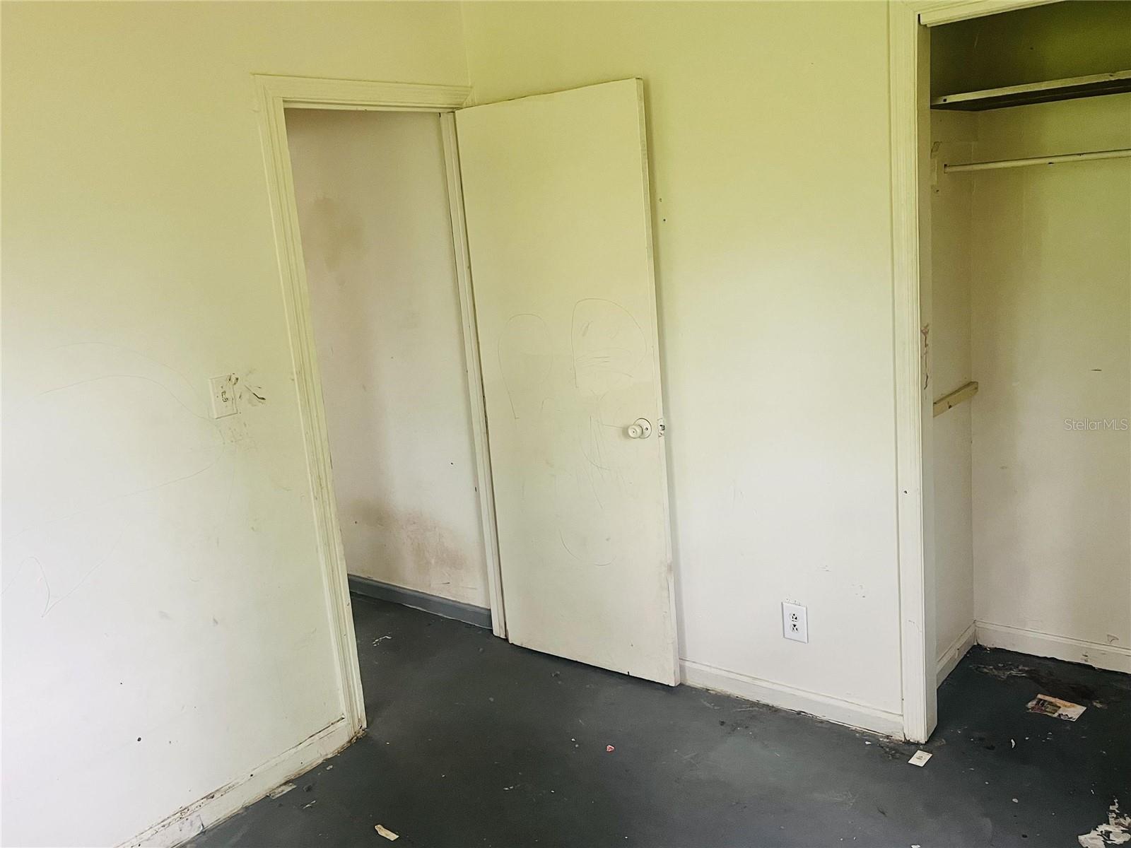 Image 2 of 8 For 2120 Pullman Avenue