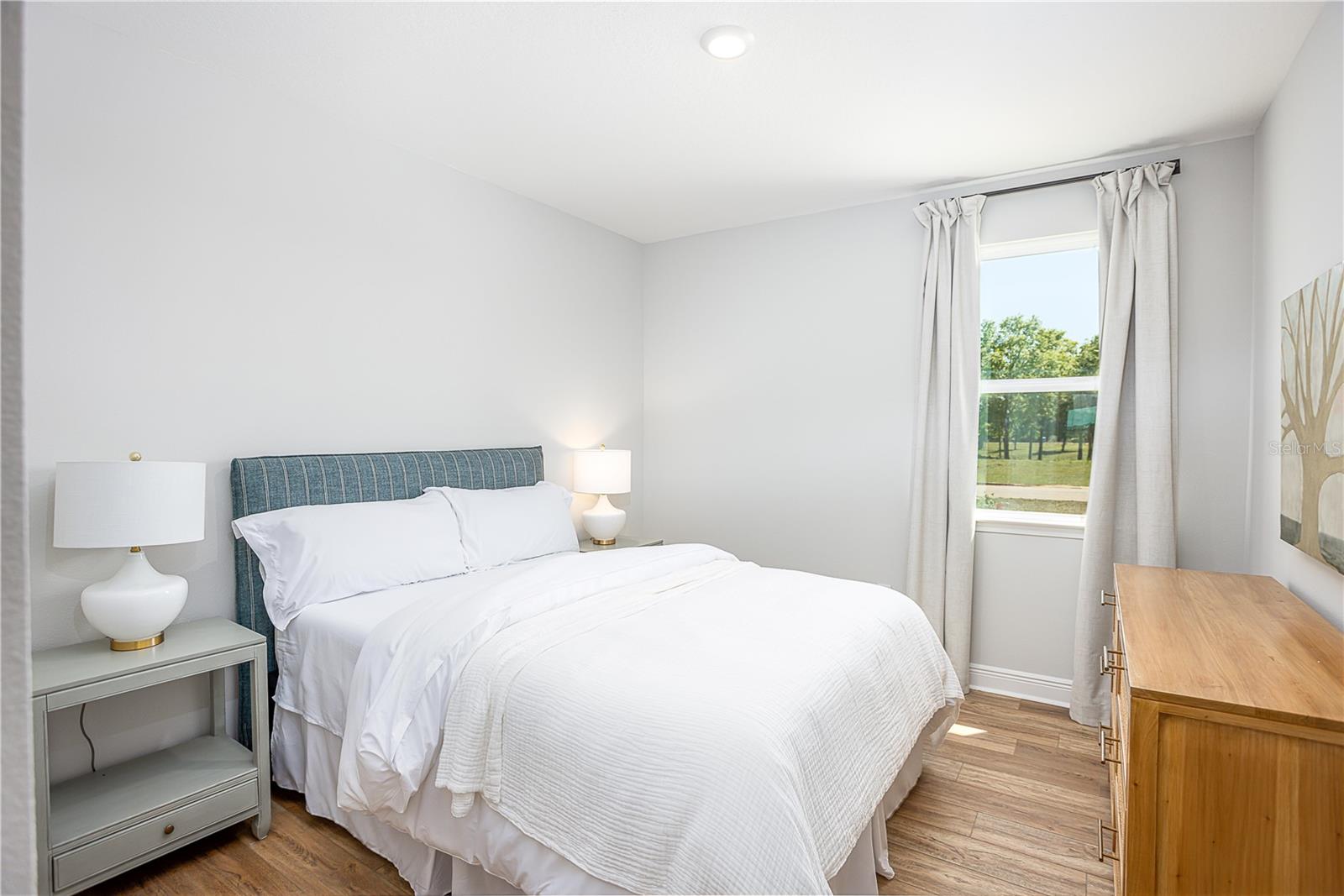 Image 18 of 27 For 10140 White Magnolia Square