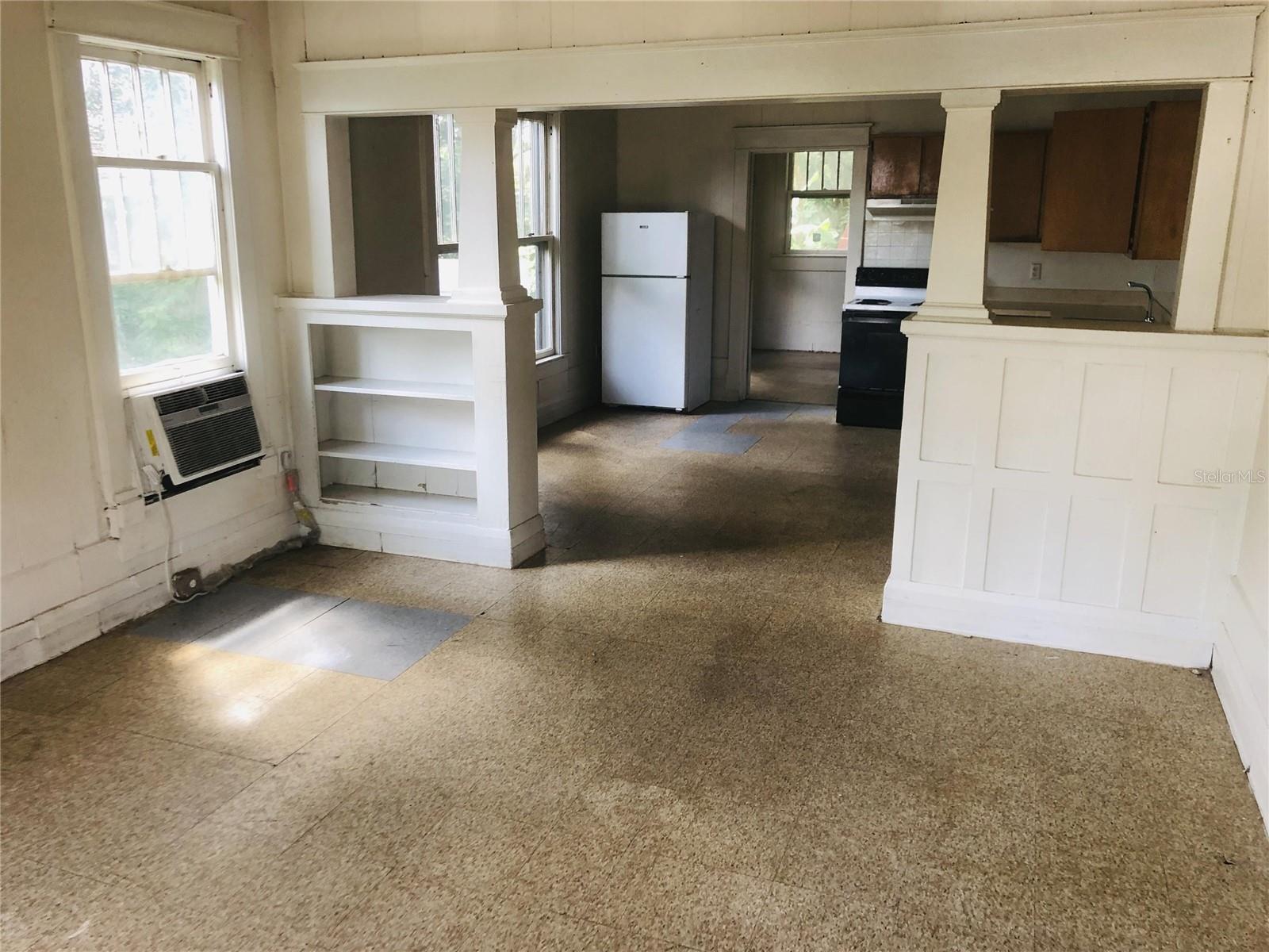 Image 2 of 6 For 1223 Parker Street 1