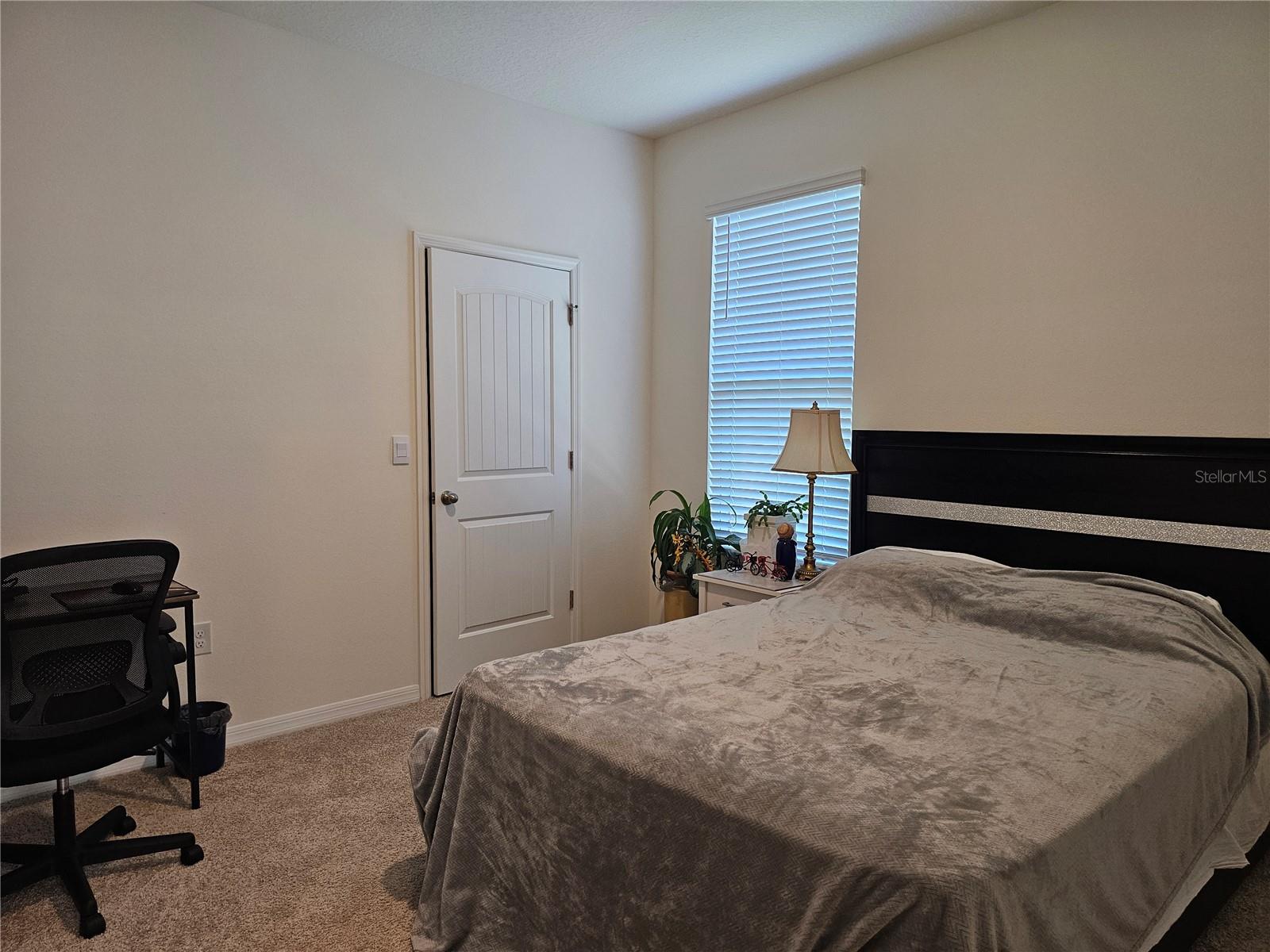 Image 17 of 38 For 2045 Rankin Street