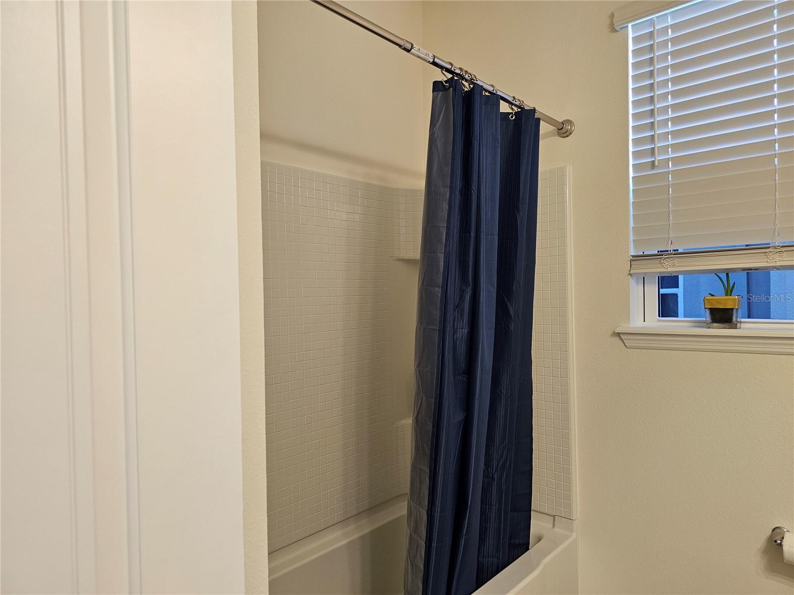 Image 19 of 38 For 2045 Rankin Street