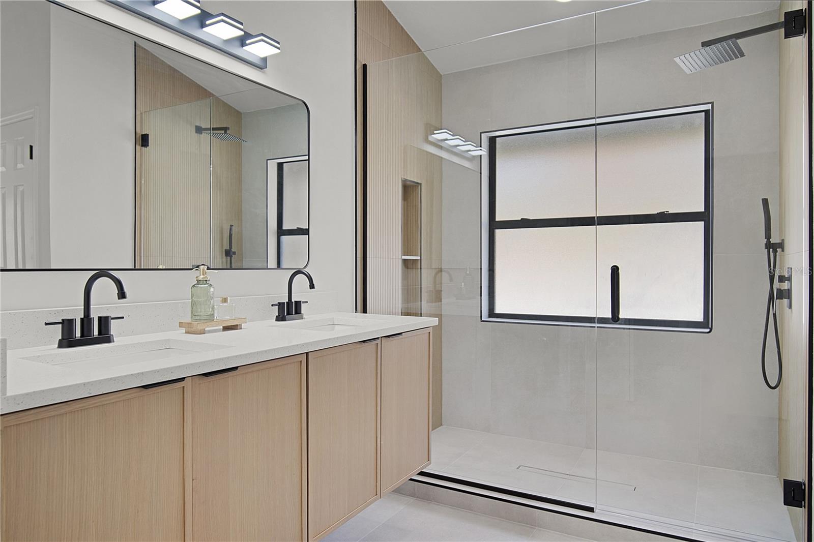 Image 23 of 44 For 1178 Baltic Lane