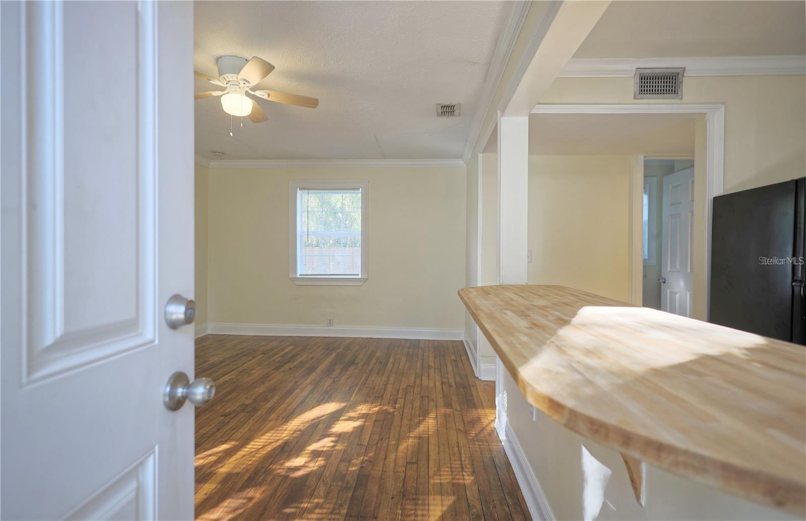 Image 2 of 11 For 600 Cathcart Avenue