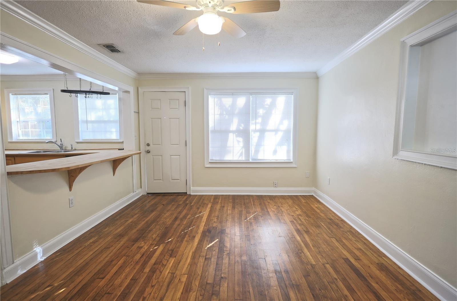 Image 4 of 11 For 600 Cathcart Avenue