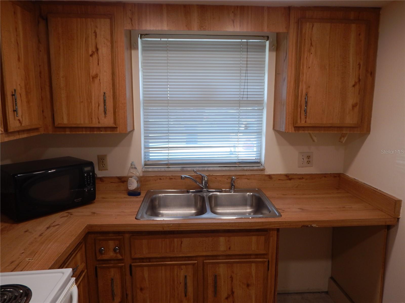 Image 8 of 28 For 2505 Coral Avenue