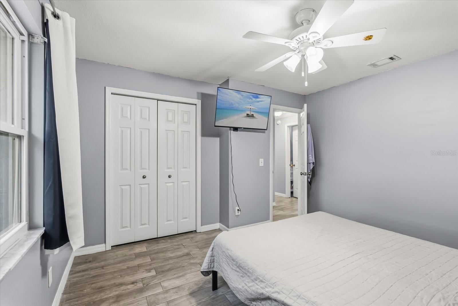 Image 16 of 31 For 9729 Heatherwood Court