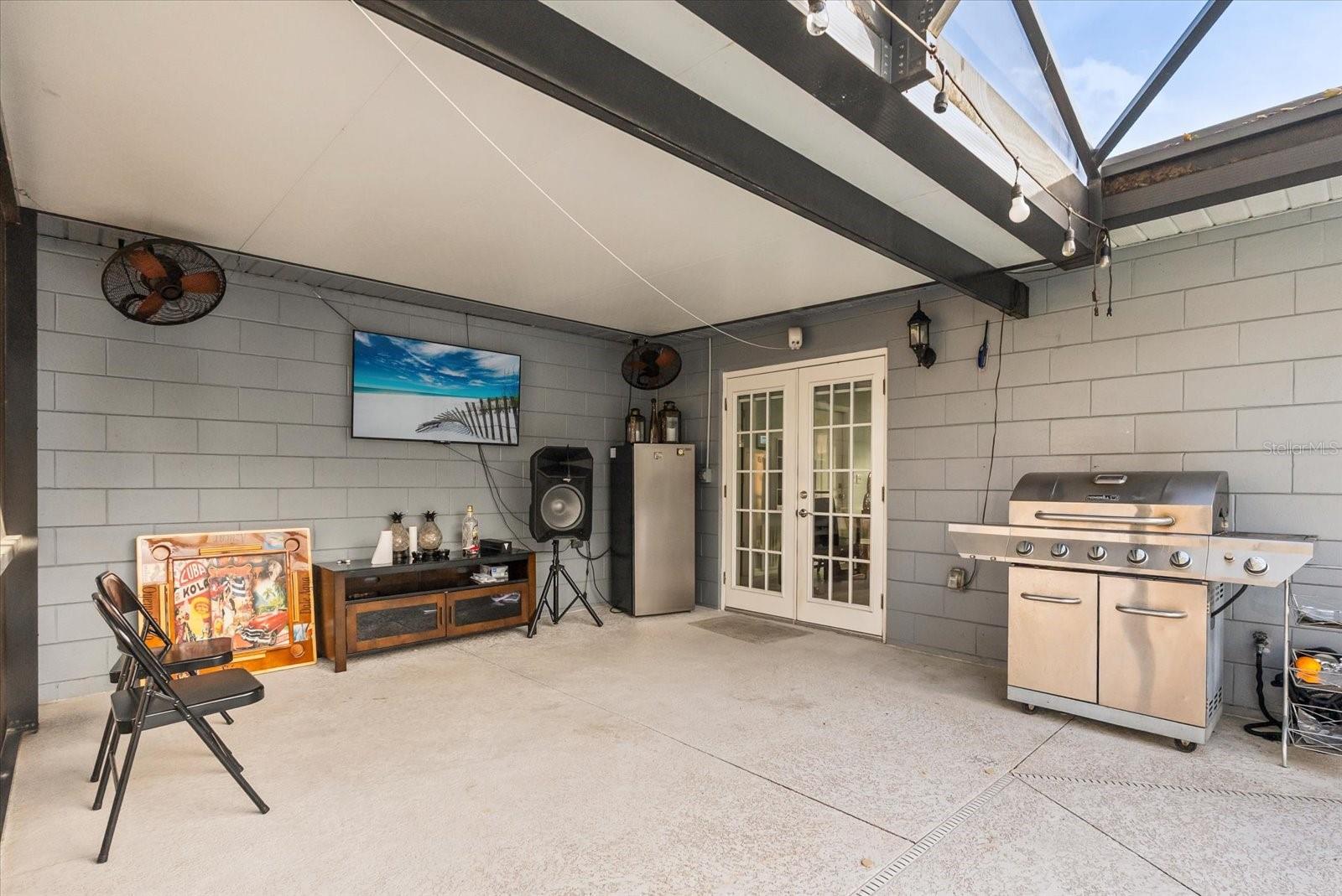 Image 21 of 31 For 9729 Heatherwood Court