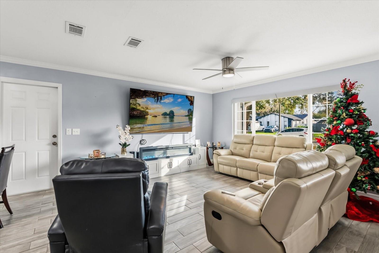 Image 3 of 31 For 9729 Heatherwood Court