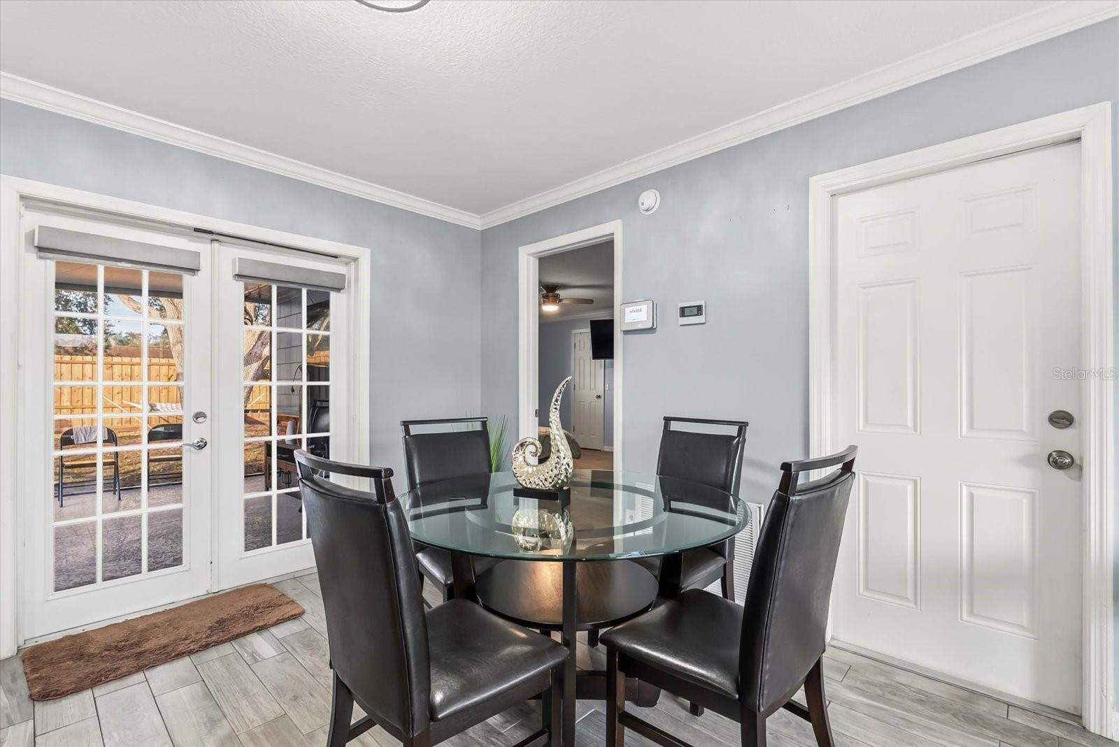 Image 6 of 31 For 9729 Heatherwood Court