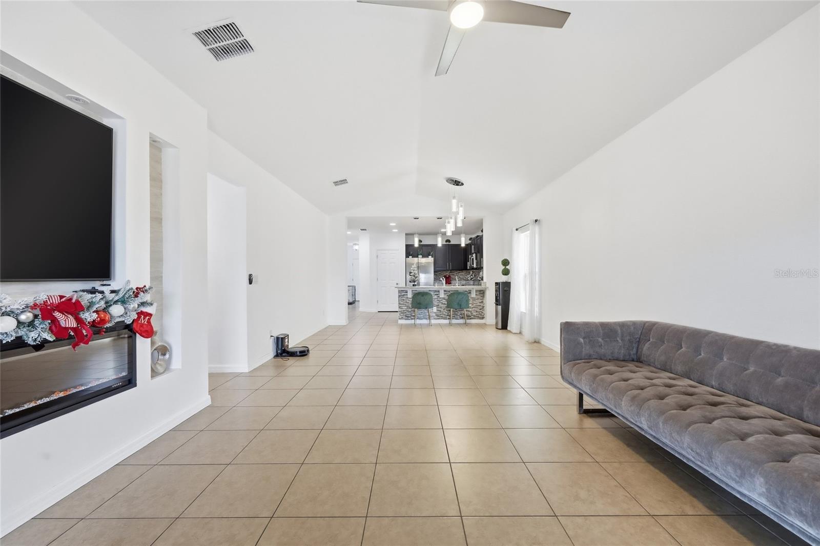 Image 19 of 44 For 4636 Marcos Circle