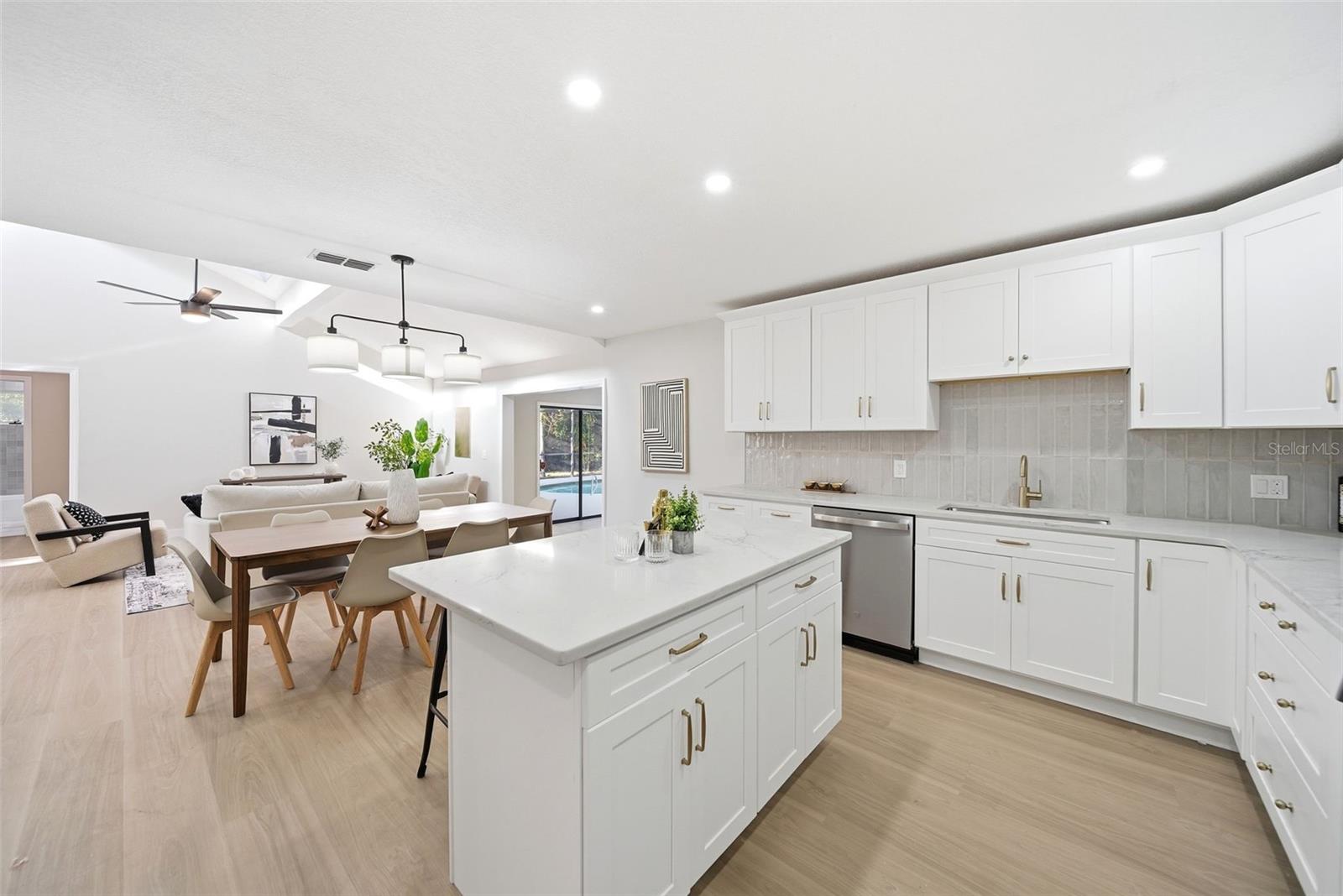 Image 12 of 38 For 1710 Woodside Court