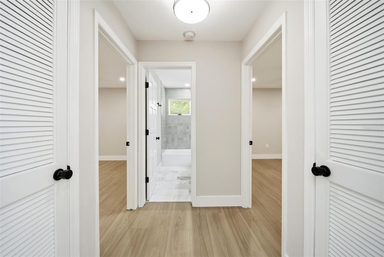 Image 13 of 38 For 1710 Woodside Court