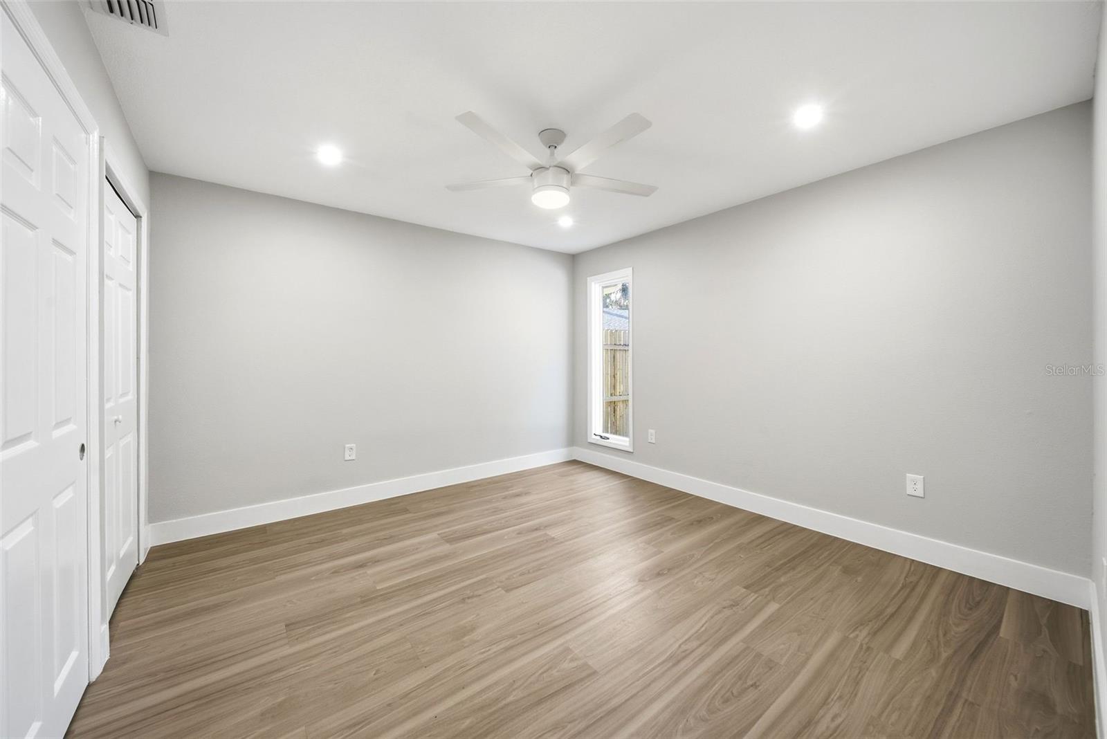 Image 17 of 38 For 1710 Woodside Court