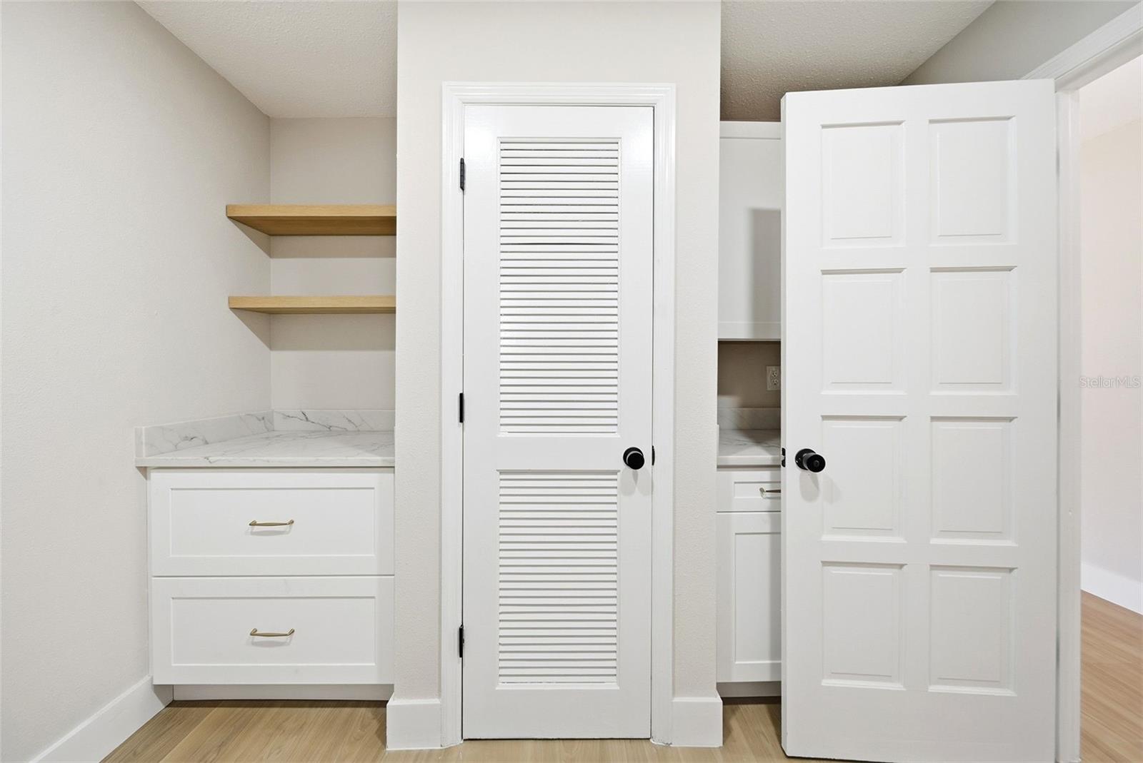 Image 20 of 38 For 1710 Woodside Court