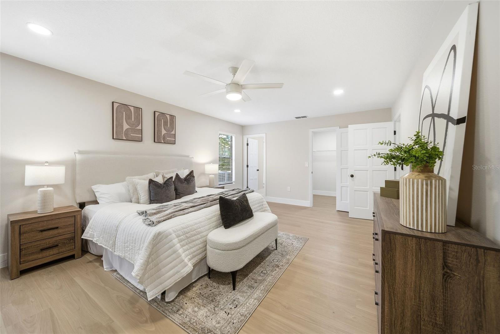 Image 23 of 38 For 1710 Woodside Court