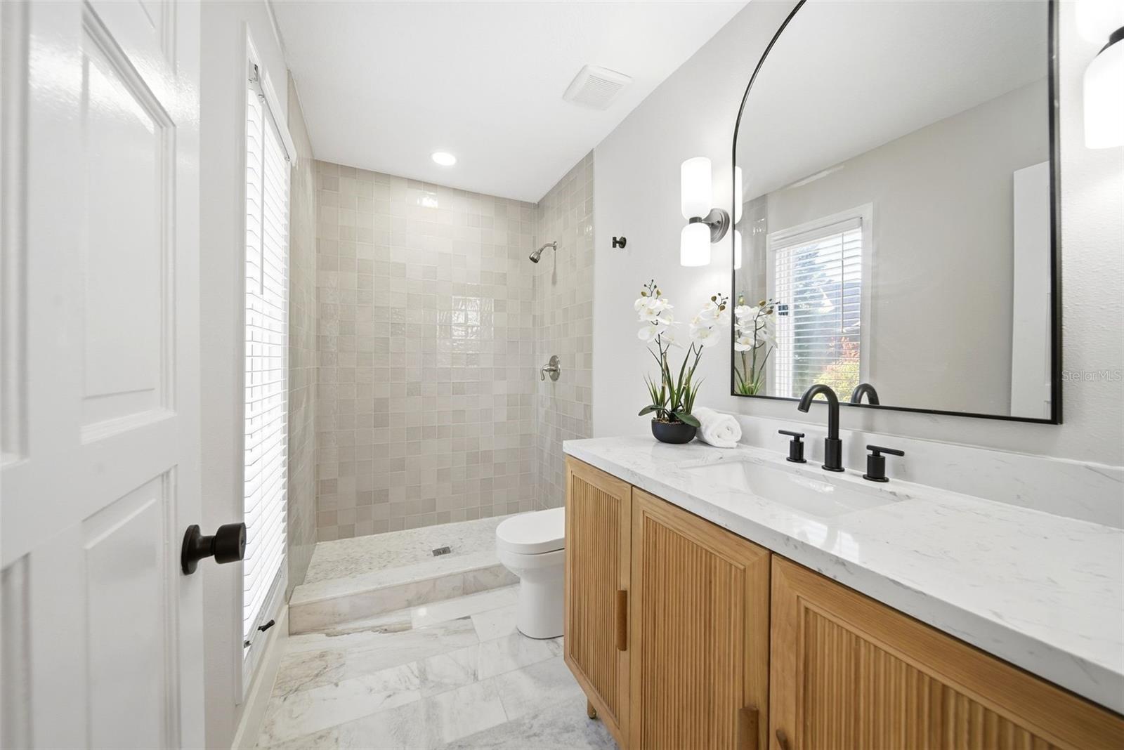 Image 25 of 38 For 1710 Woodside Court