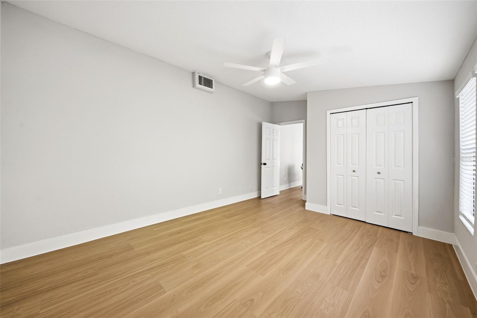 Image 29 of 38 For 1710 Woodside Court